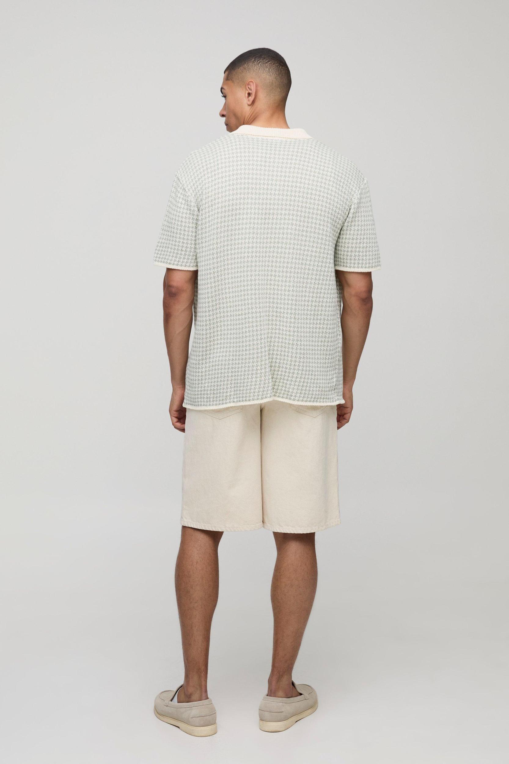 Regular Fit Houndstooth Knitted Shirt | boohooMAN USA Product Image