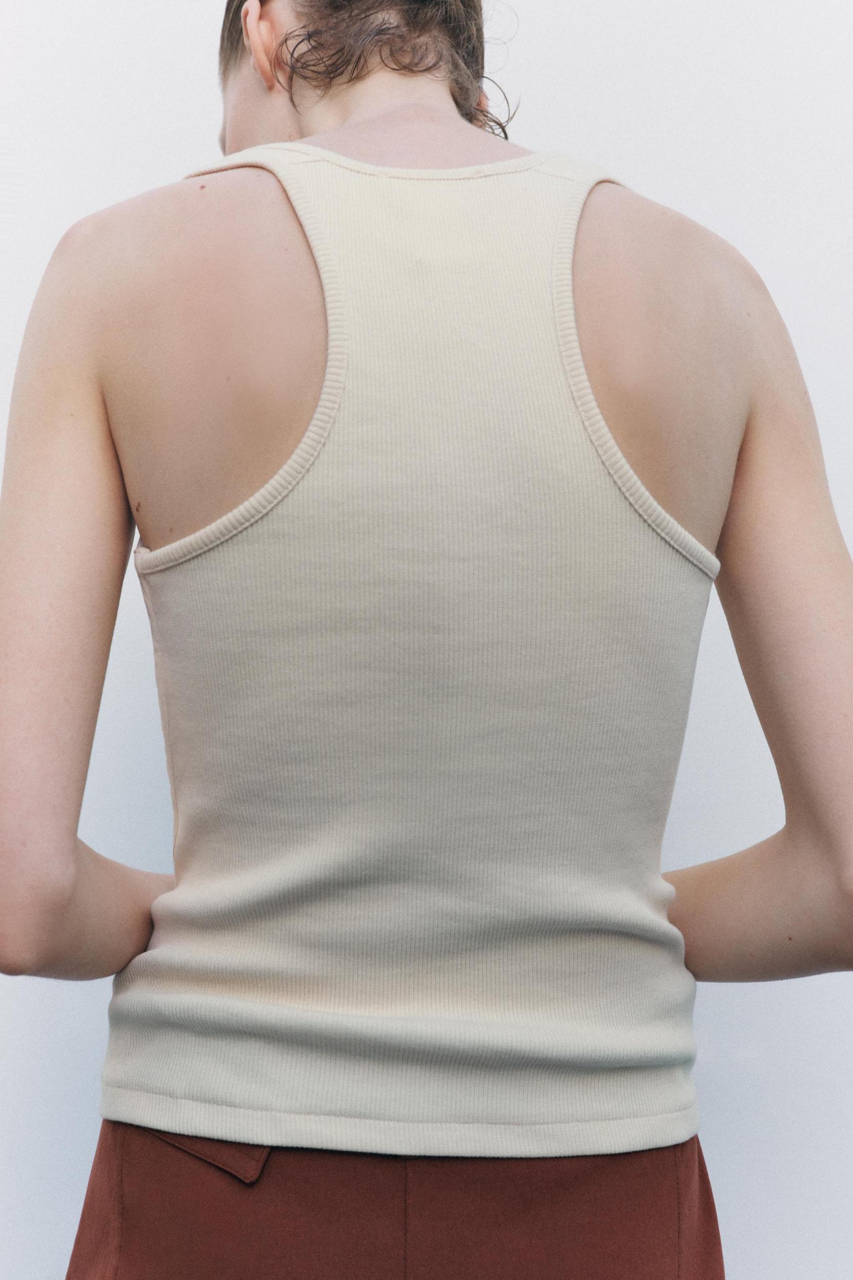 RIBBED ZIPPER T-SHIRT Product Image