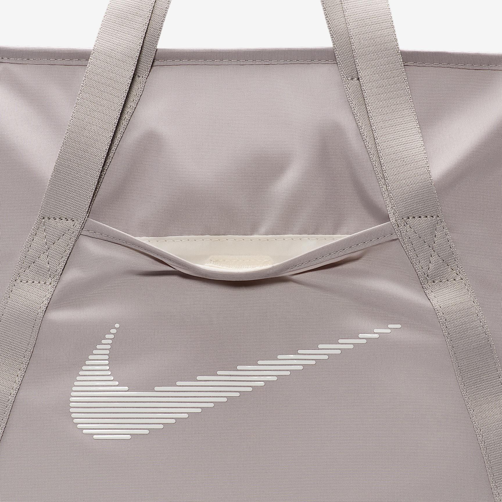 Nike Gym Tote (28L) Product Image
