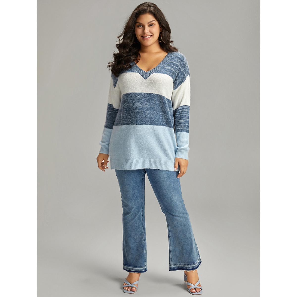 Plus Size Colorblock Contrast V Neck Pullover Multicolor Women Casual Long Sleeve V-neck Dailywear Pullovers BloomChic 22-24/3X Product Image