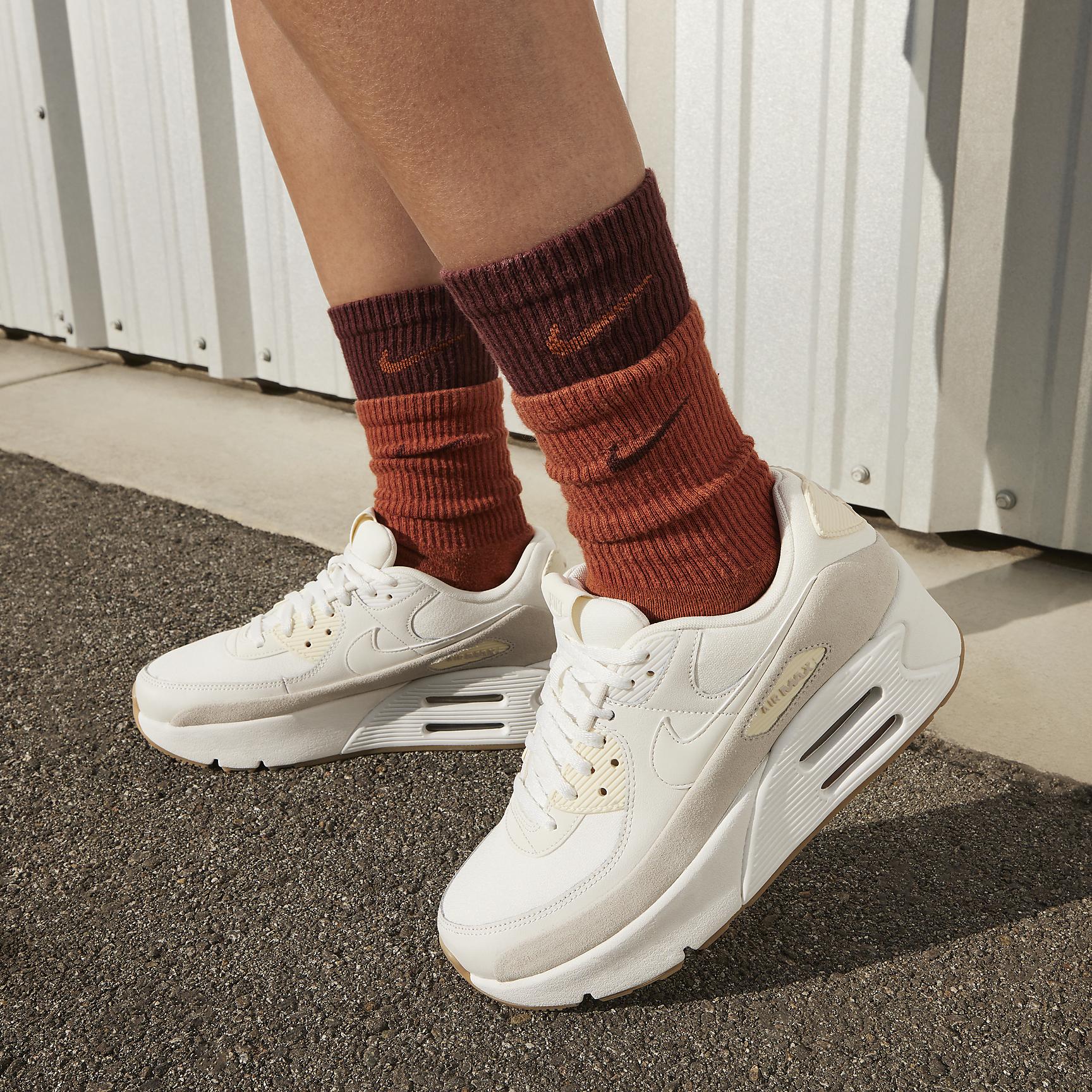 Nike Air Max 90 LV8 Women's Shoes Product Image