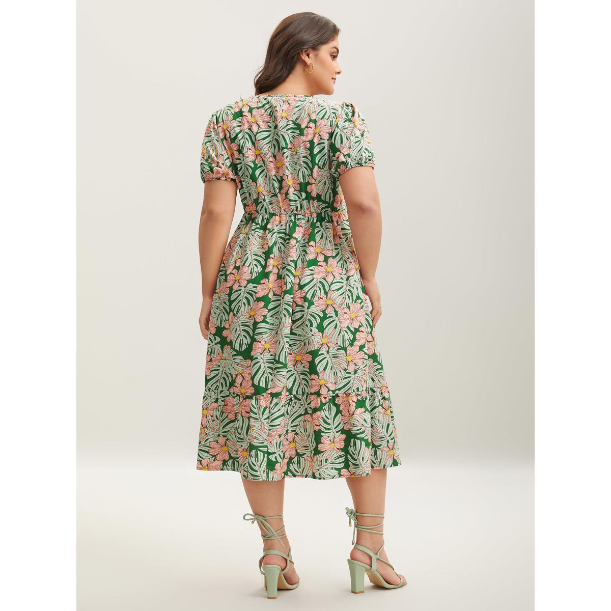 Plus Size Spring Things Printed Pockets Midi Dress Truegreen Women V-neck Short sleeve Curvy BloomChic 30/6X Product Image