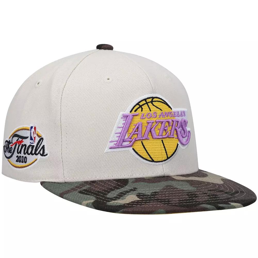 Men's Mitchell & Ness Cream Los Angeles Lakers Hardwood Classics 2010 NBA Finals Patch Off White Camo Fitted Hat, Size: 7 3/4, Beige Product Image