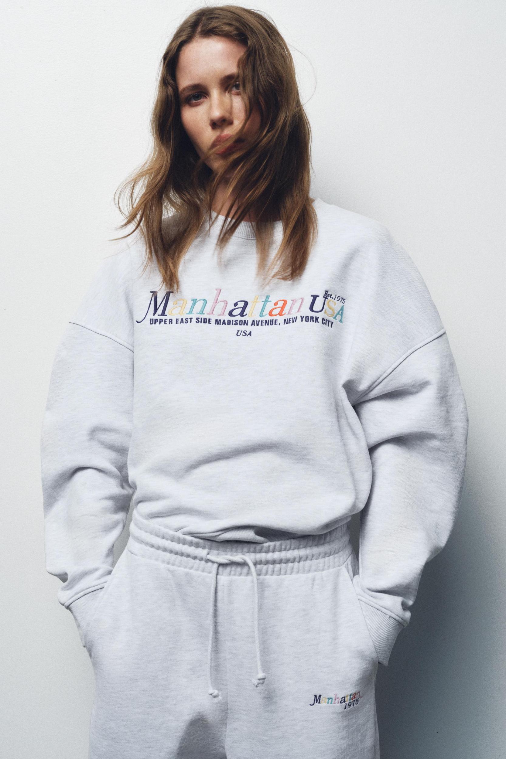 VARSITY SWEATSHIRT Product Image