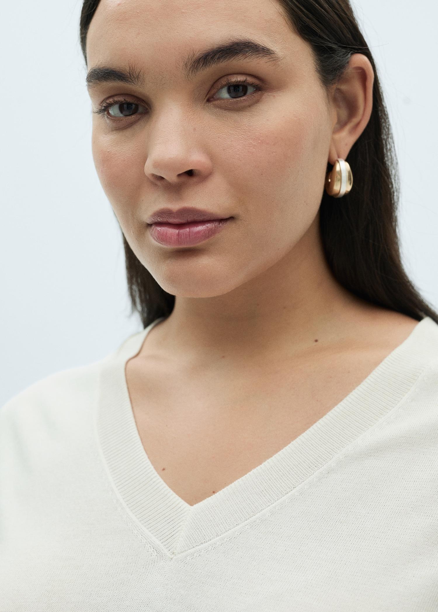 V-neck knit sweater - Women | MANGO USA Product Image