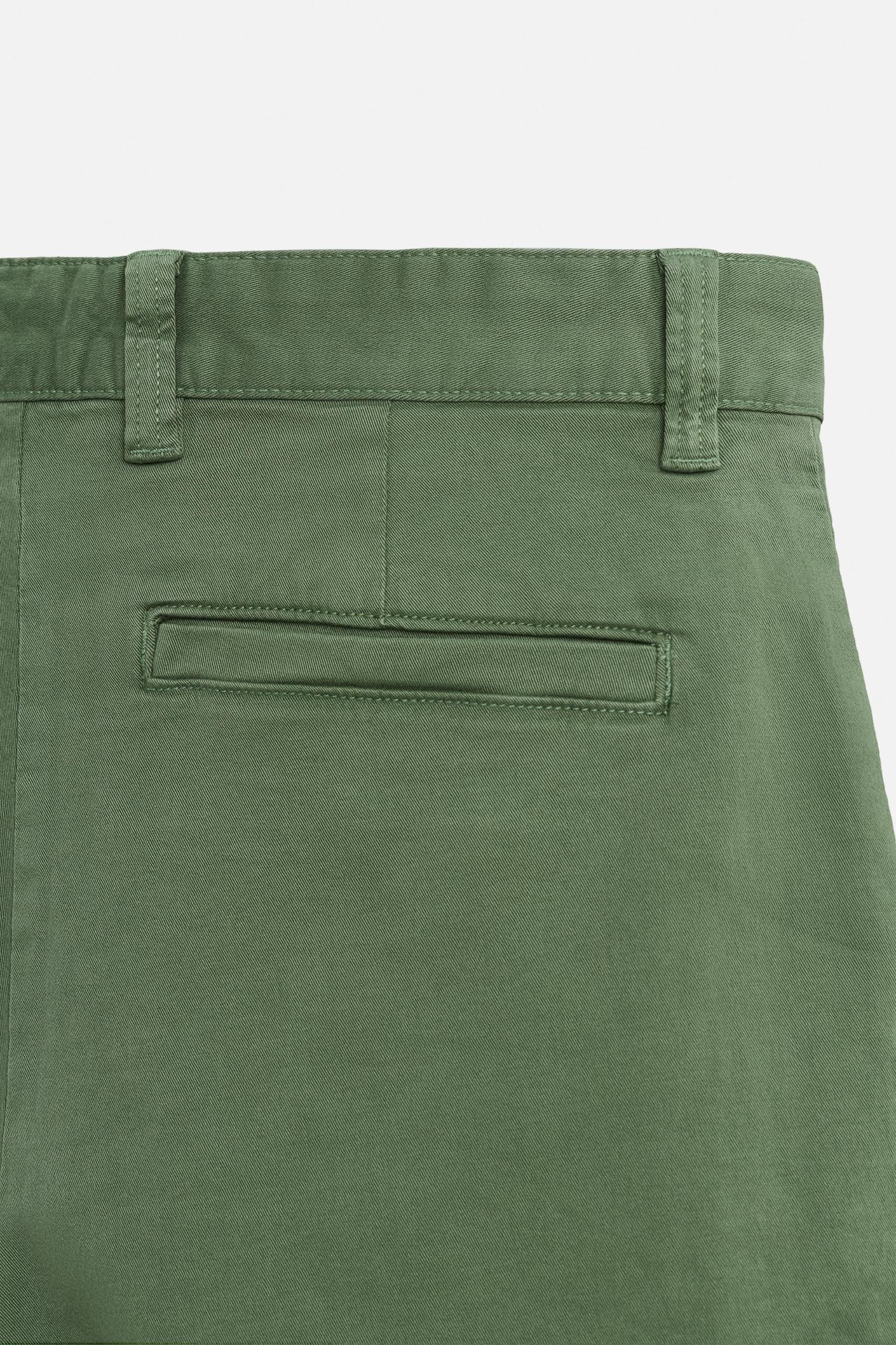 REGULAR FIT CHINO SHORTS Product Image
