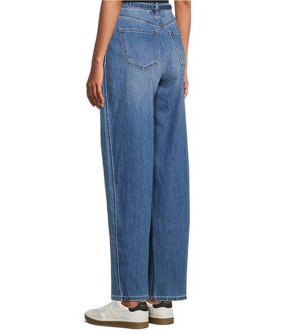 Westbound Petite Crewneck Long Sleeve Pullover Top Product Image