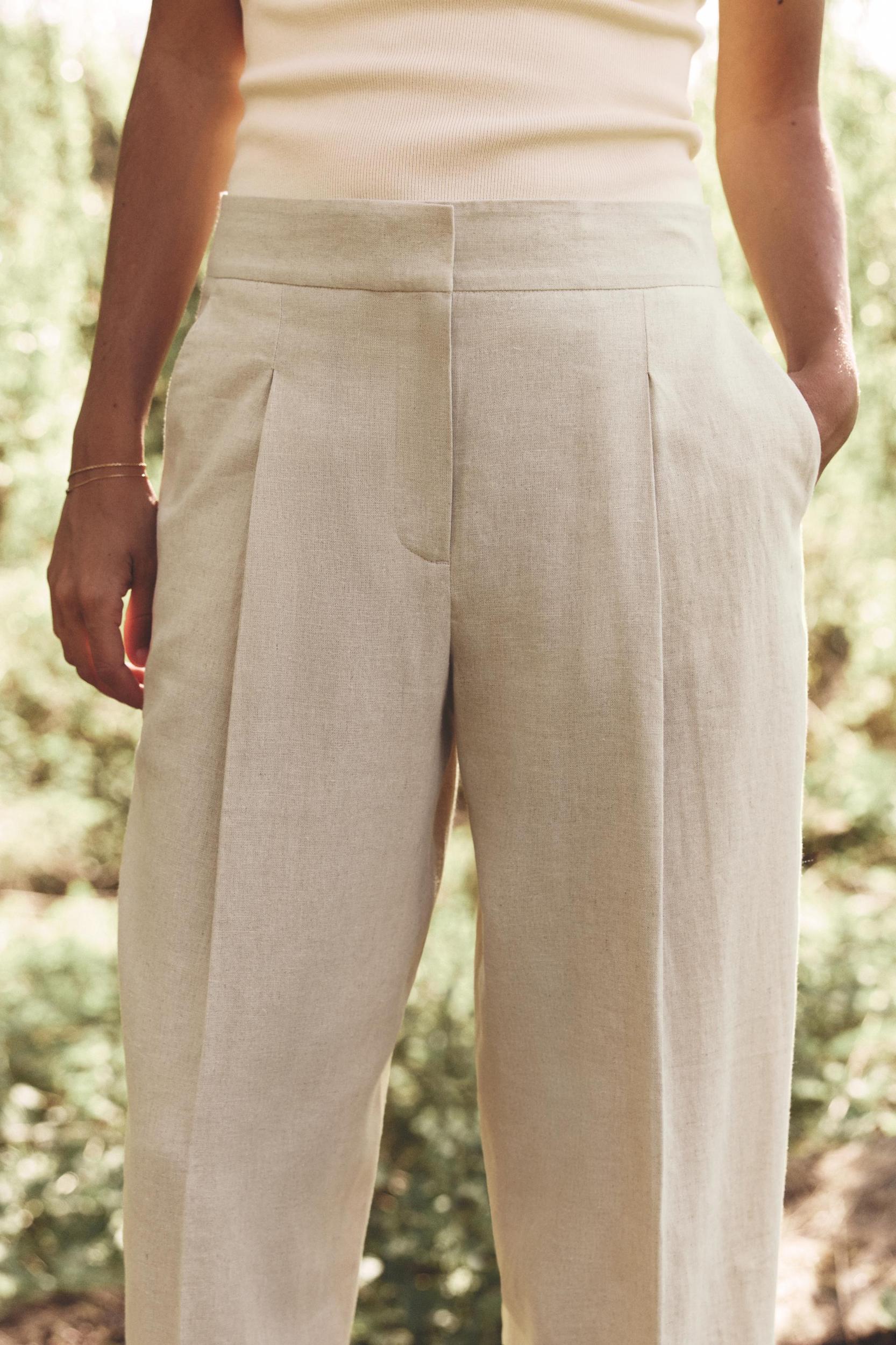 PLEATED LINEN STRAIGHT LEG PANTS Product Image