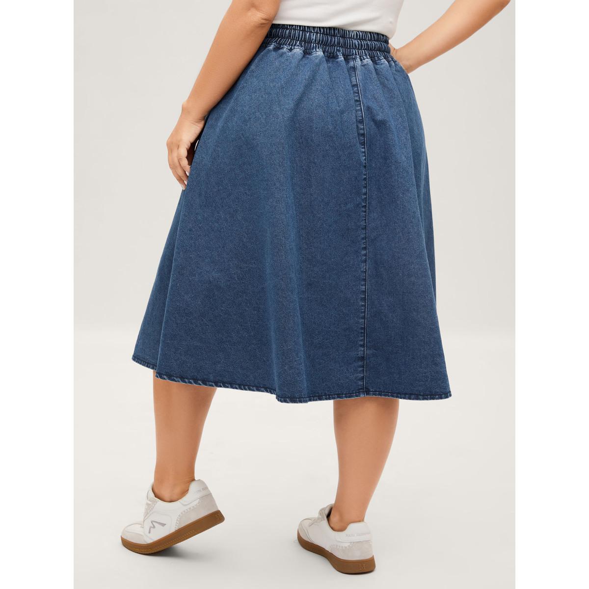 Plus Size Stretchy Waist Flared Pockets Denim Skirt Women Denimblue Everyday-Casual No stretch Medium Wash 26/4X Patch pocket Casual Denim Skirts BloomChic Product Image
