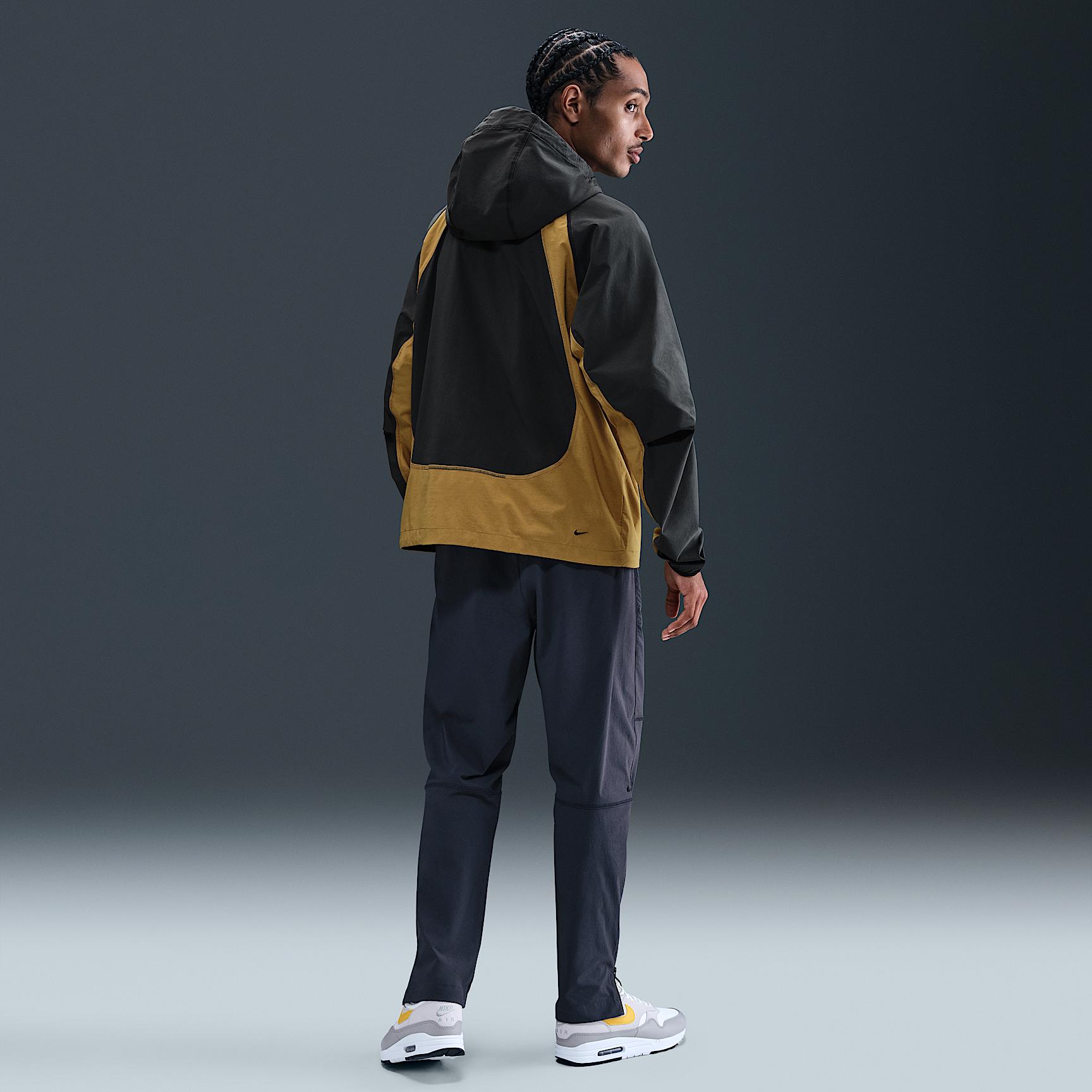 Nike Tech Men's Dri-FIT Woven Color-Block Windrunner Loose Jacket Product Image