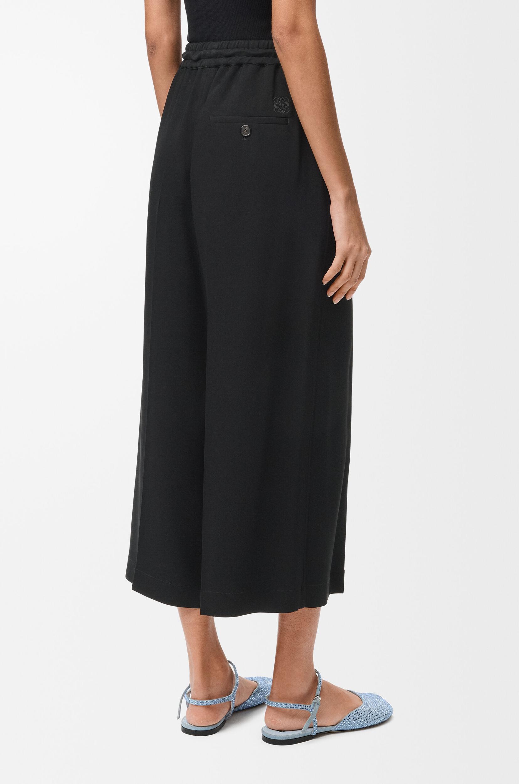 Cropped trousers in stretch viscose  Product Image