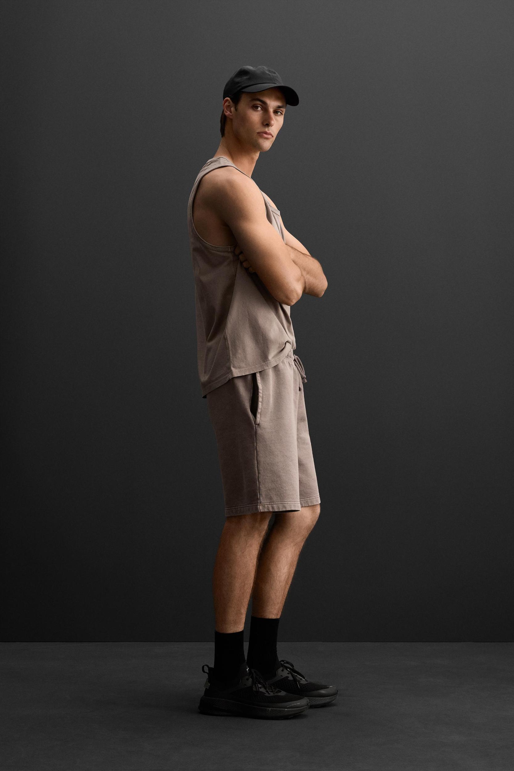 JOGGER SHORTS Product Image