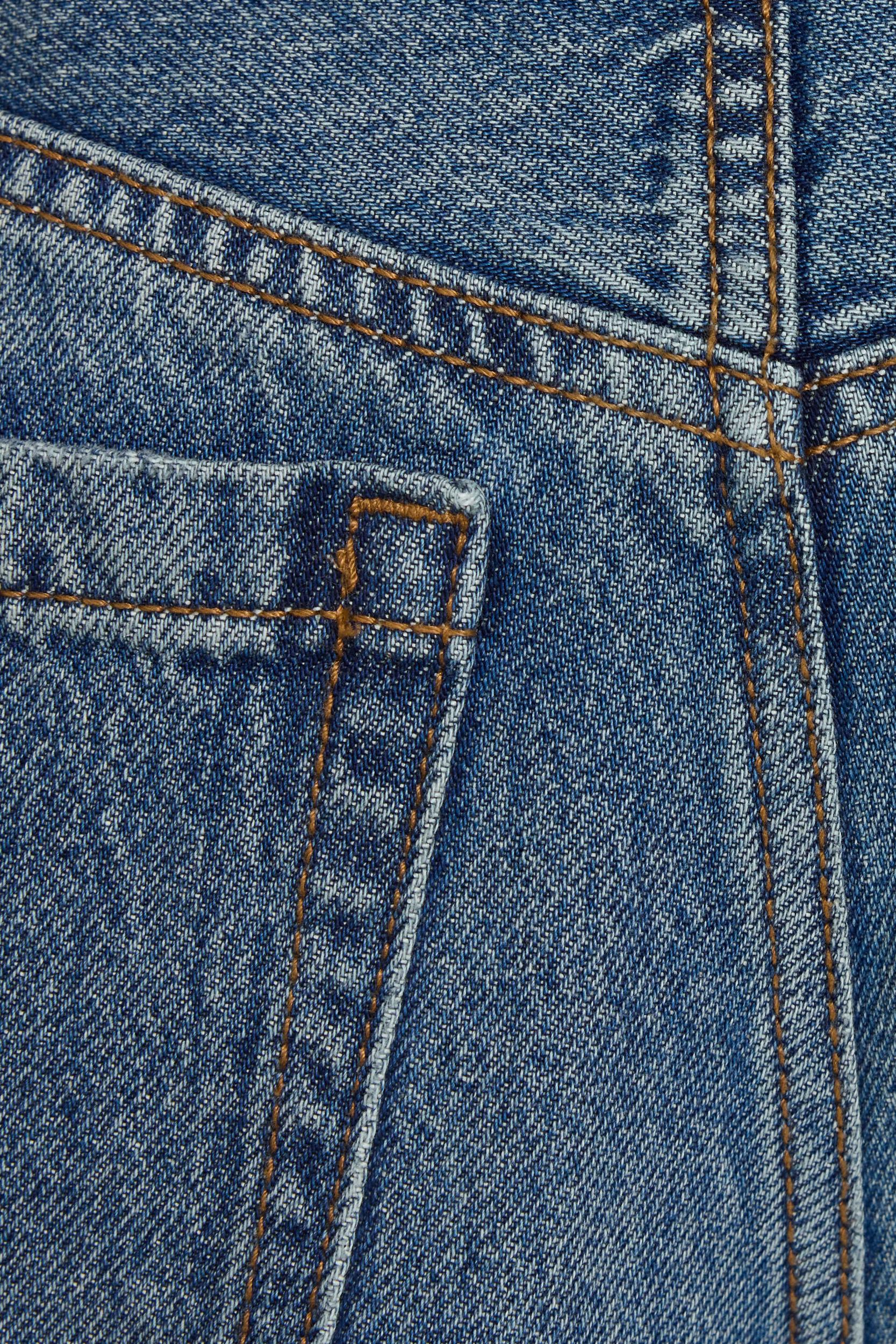 Sleek V-Neck Cami Top Product Image