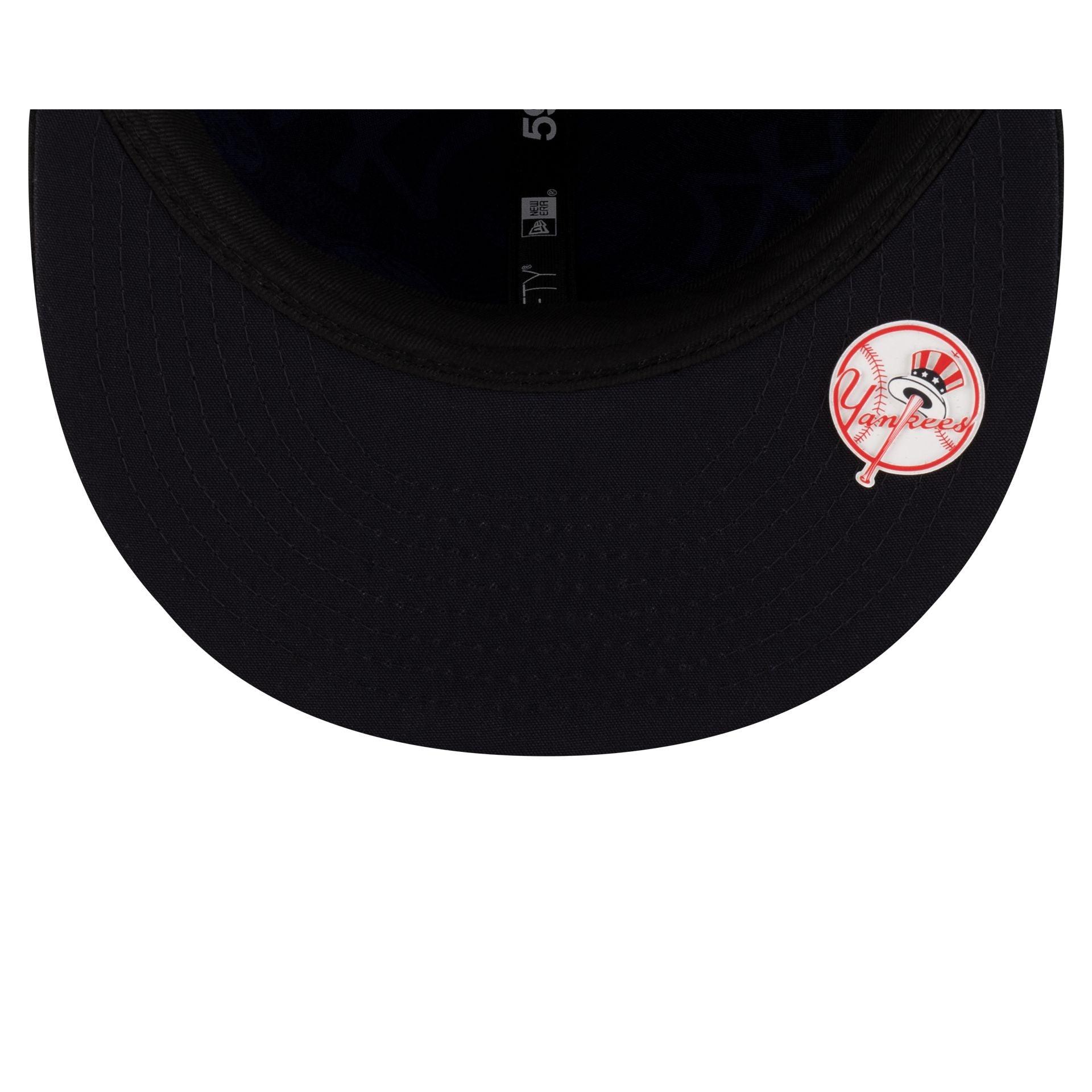 New York Yankees 2025 Clubhouse Black 59FIFTY Fitted Hat Male Product Image