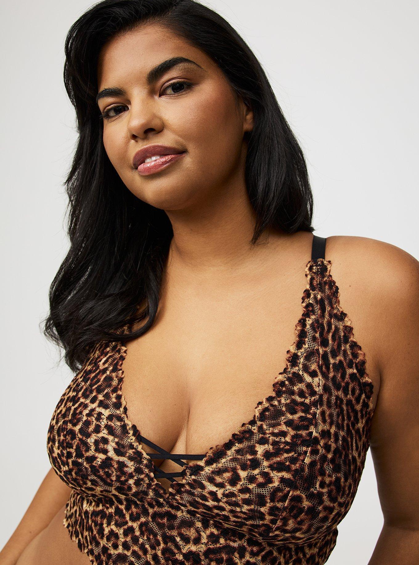 Lightly Lined Lace Bralette Product Image