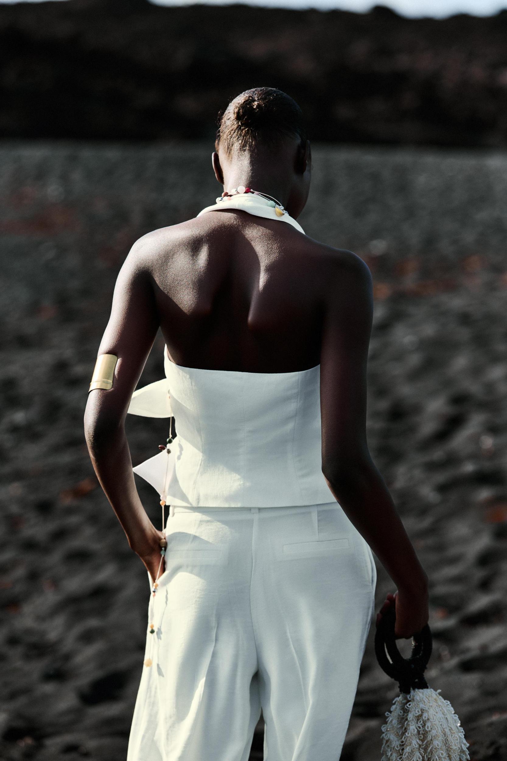 KNOT HALTER VEST Product Image