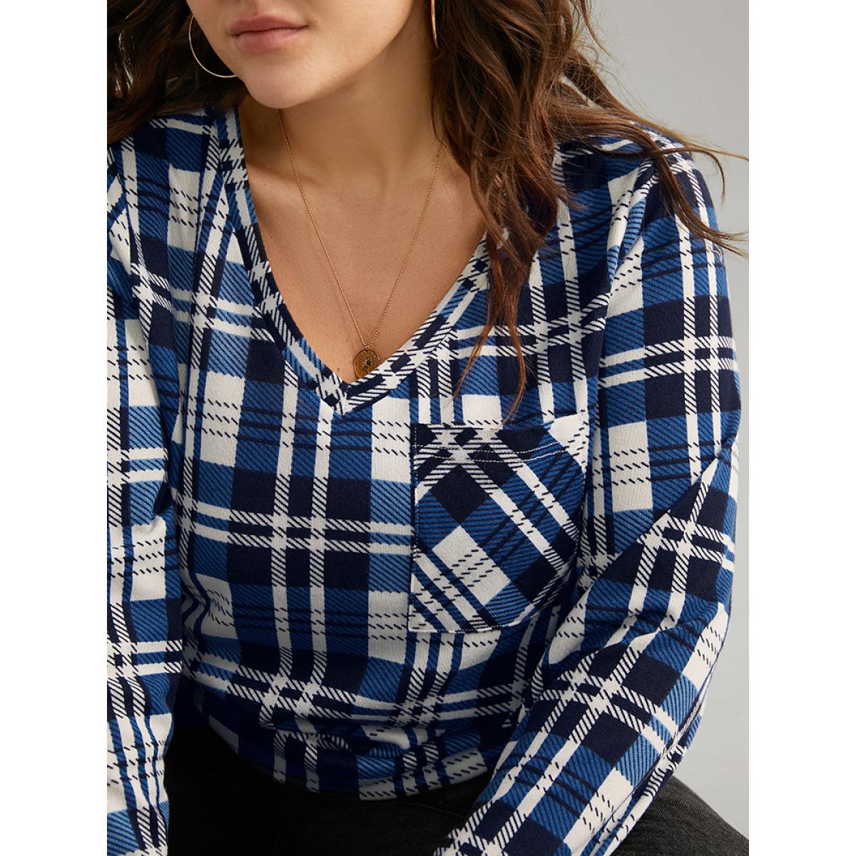 Plus Size Plaid Contrast V Neck Patched Pocket T-shirt Blue Women Casual Contrast Plaid V-neck Dailywear T-shirts BloomChic 28/5X Product Image