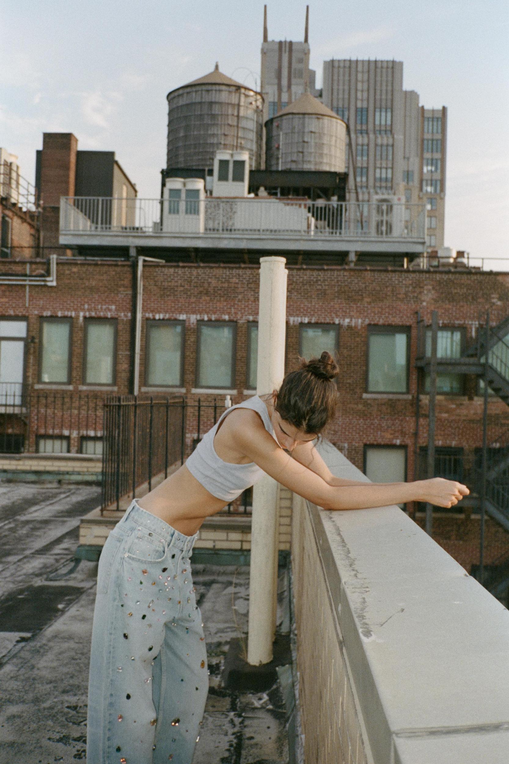 RELAXED OVERSIZE HIGH WAIST JEANS WITH JEWELS Product Image