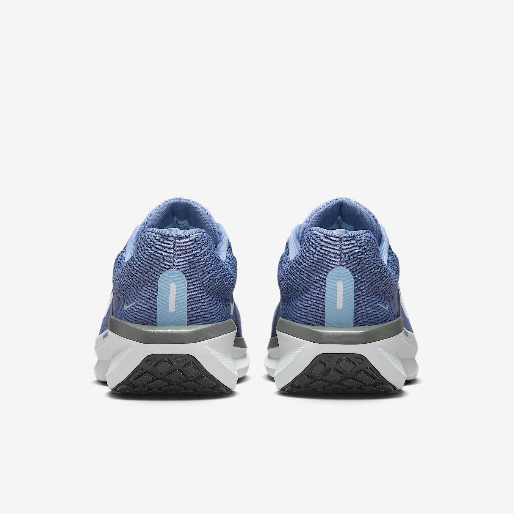 Nike Mens Winflo 11 Road Running Shoes (Extra Wide) | FQ8937-403 Product Image