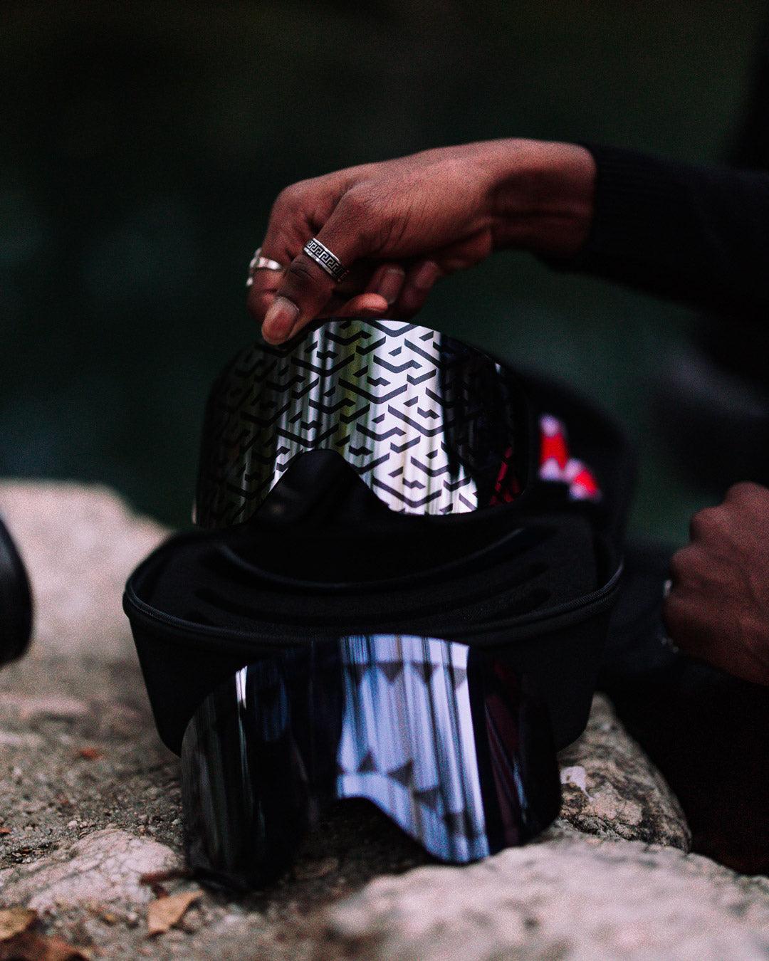 SKY HIGH SEEKERS ARCTIC SKI GOGGLES (3 INTERCHANGEABLE LENSES) Product Image