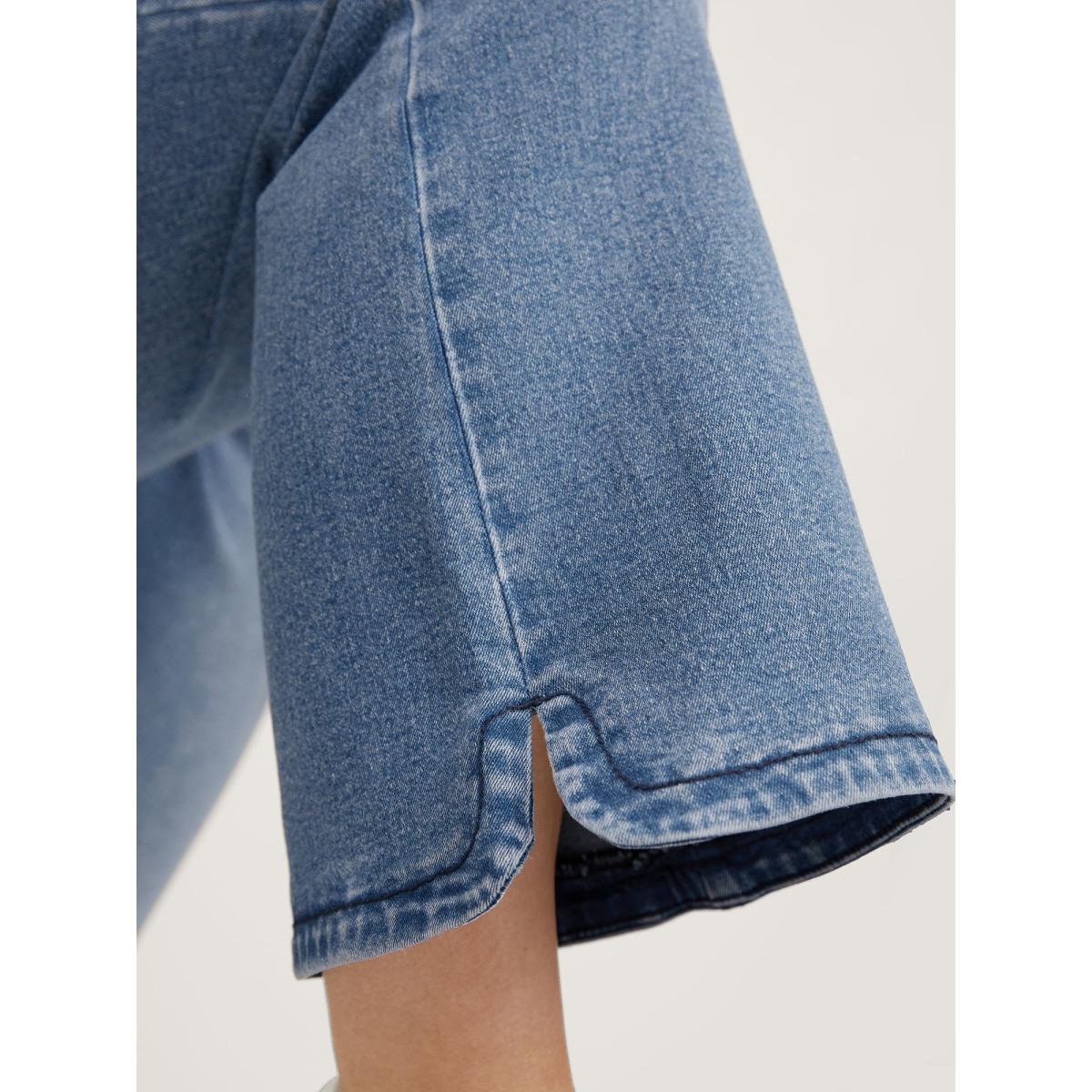 Plus Size Stretch Butt-Lifting Flare Jeans Women Denimblue Timeless High stretch Slanted pocket Jeans BloomChic 22/3X Product Image