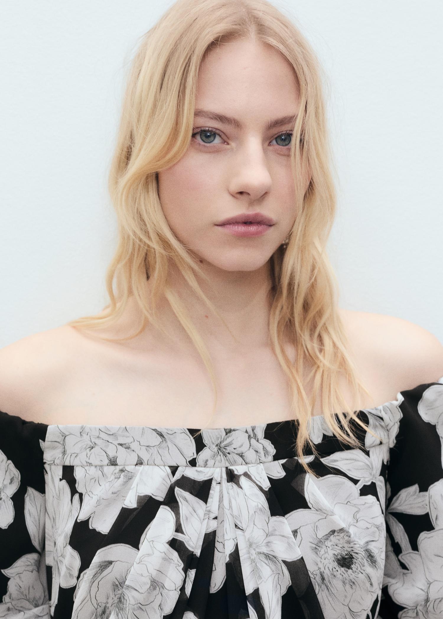 Strapless floral dress - Women | MANGO USA Product Image