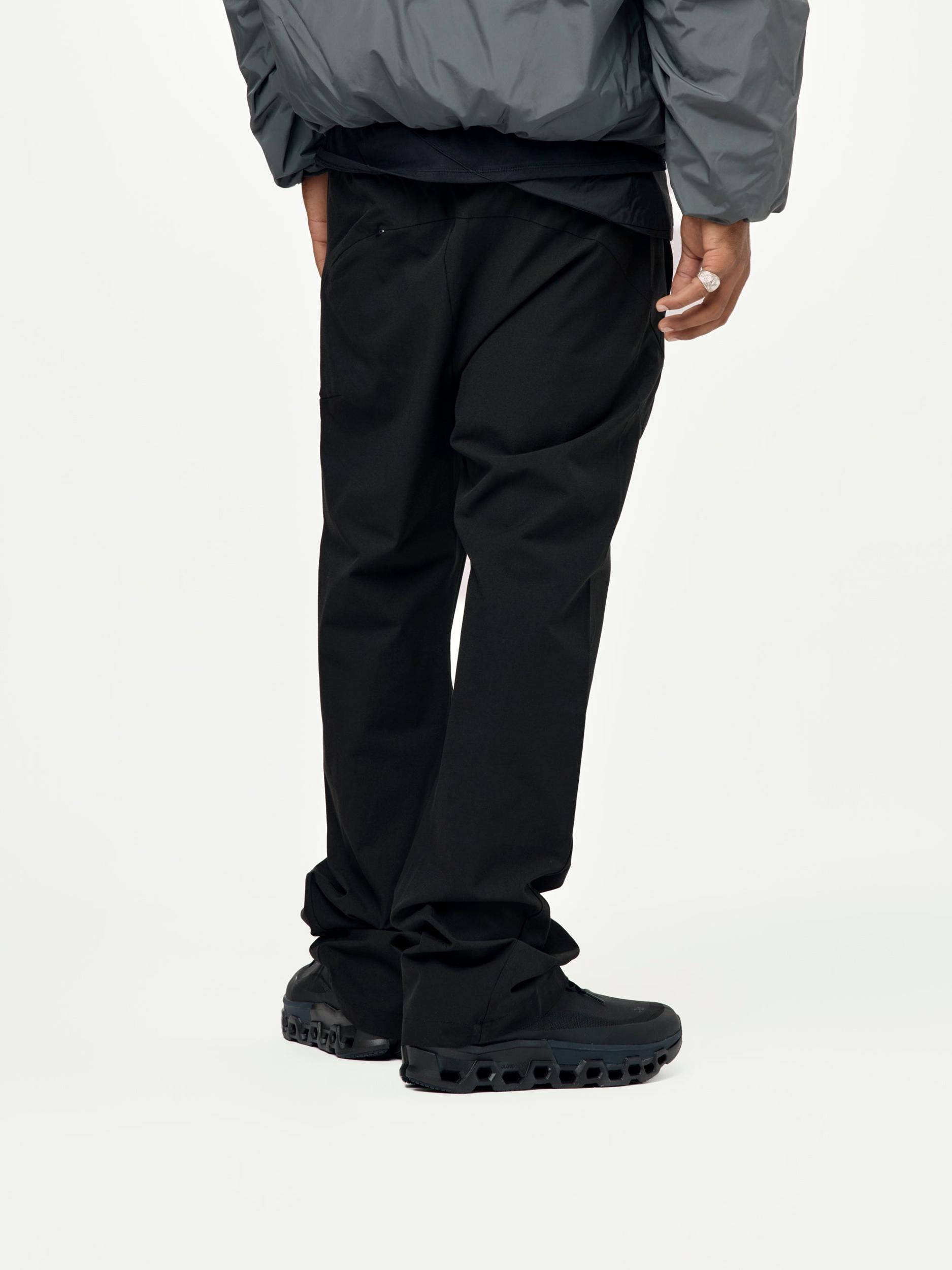 7.0 TECHNICAL PANTS RIGHT (BLACK) Product Image