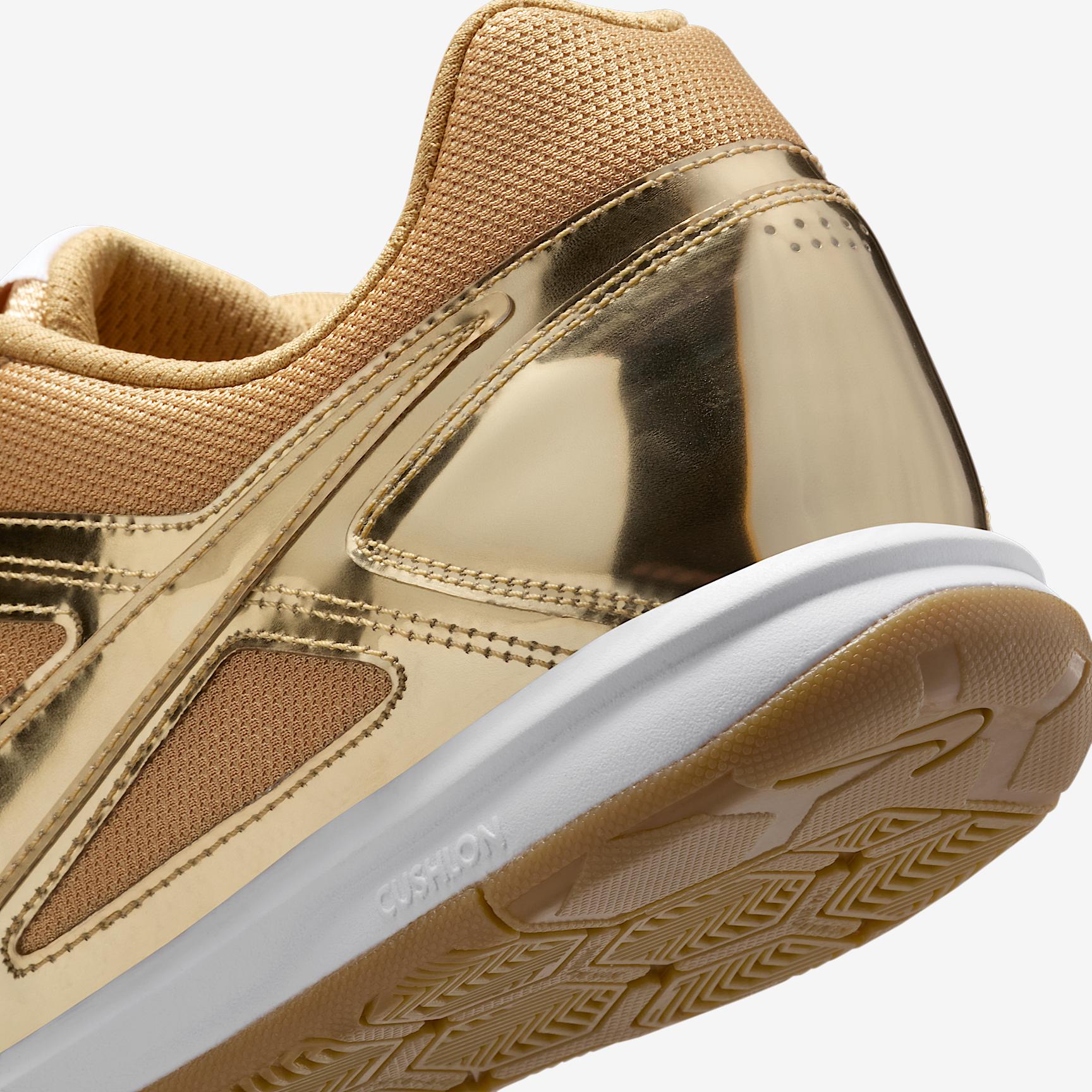 Nike Men's Gato LV8 Shoes Product Image