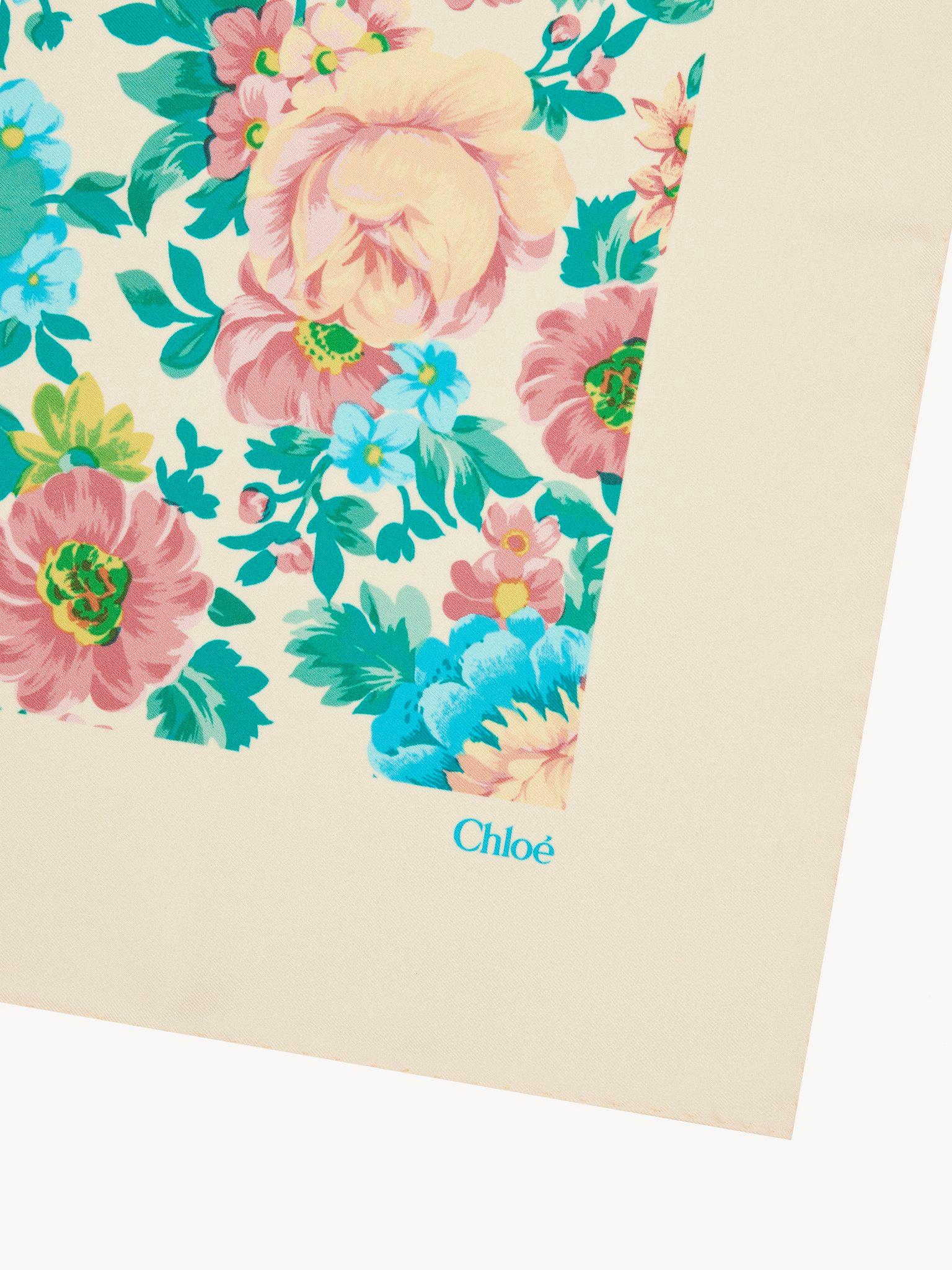 The Chloé Peonies square scarf in silk twill Product Image