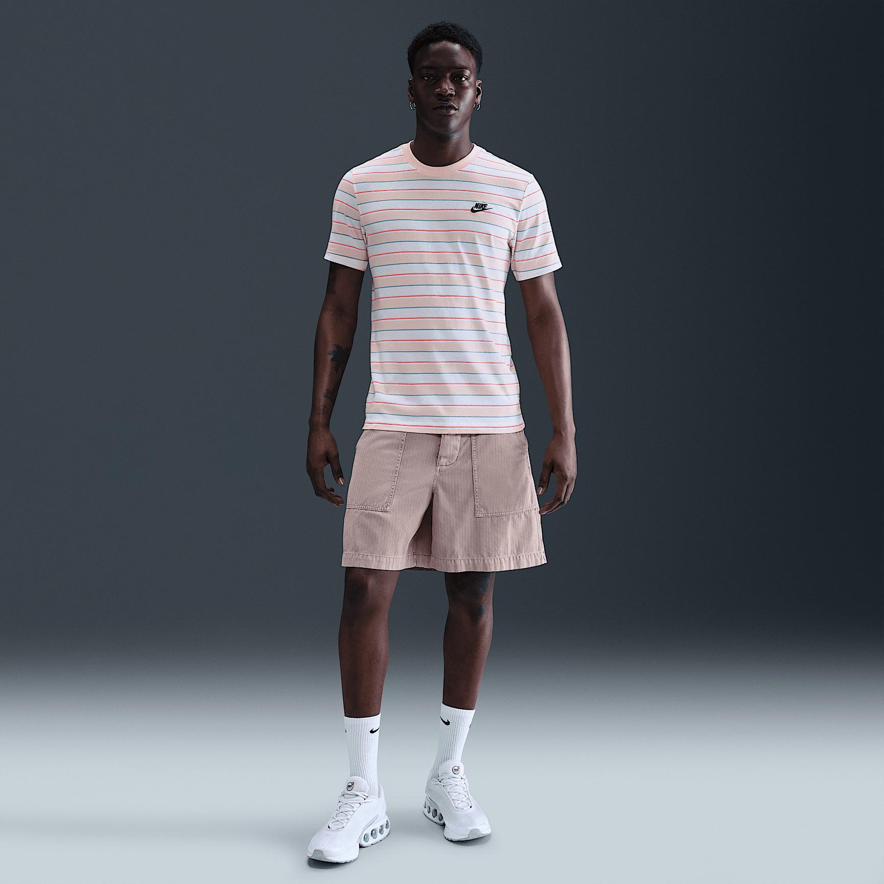 Nike Club Men's T-Shirt Product Image
