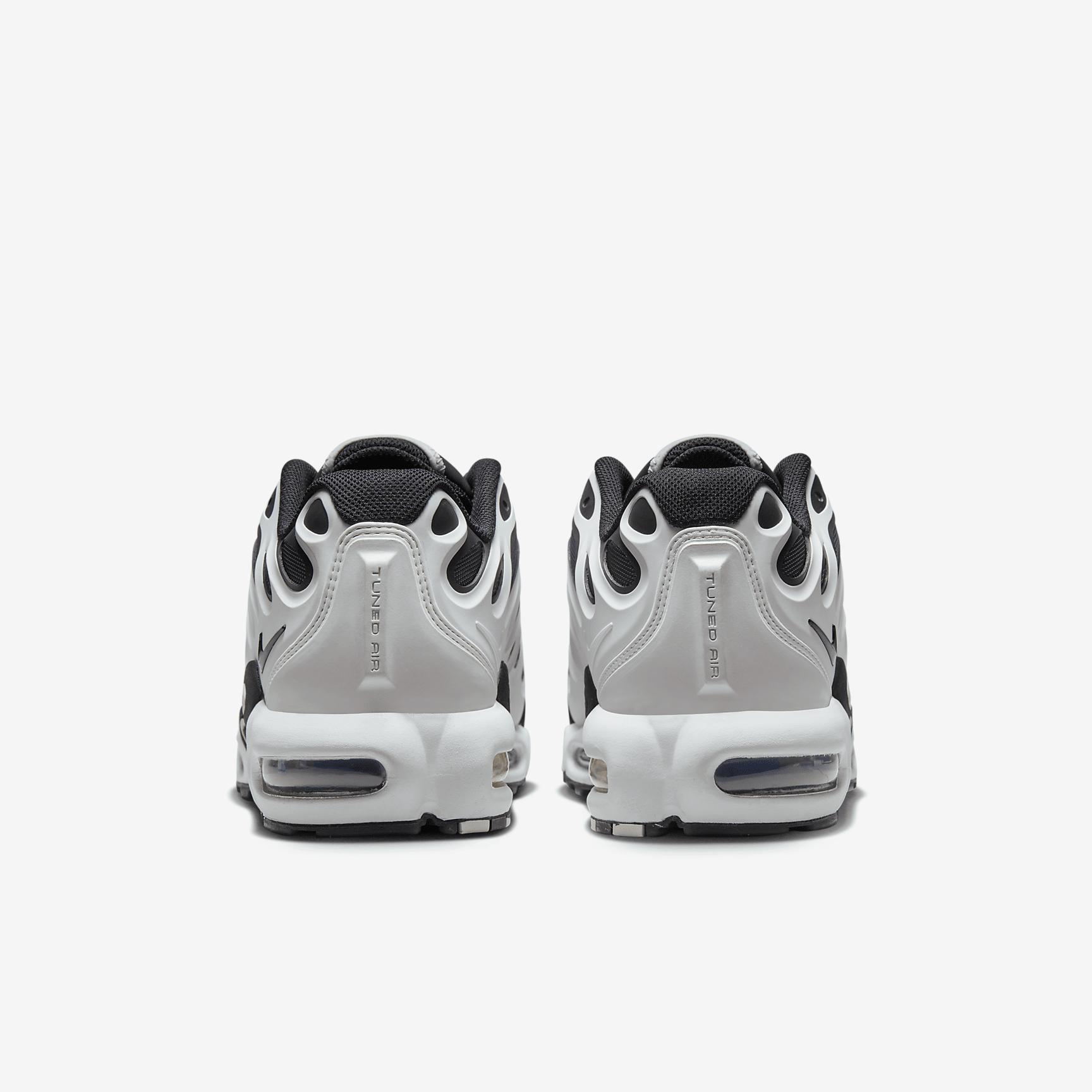 Nike Mens Nike Air Max Plus Drift - Mens Running Shoes White/Black/Metallic Silver Product Image