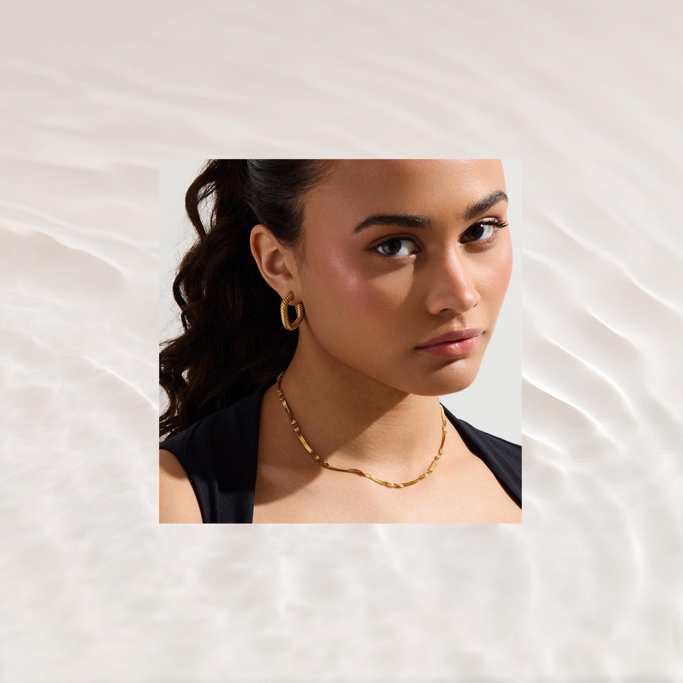 Twisted Luxe Necklace Product Image