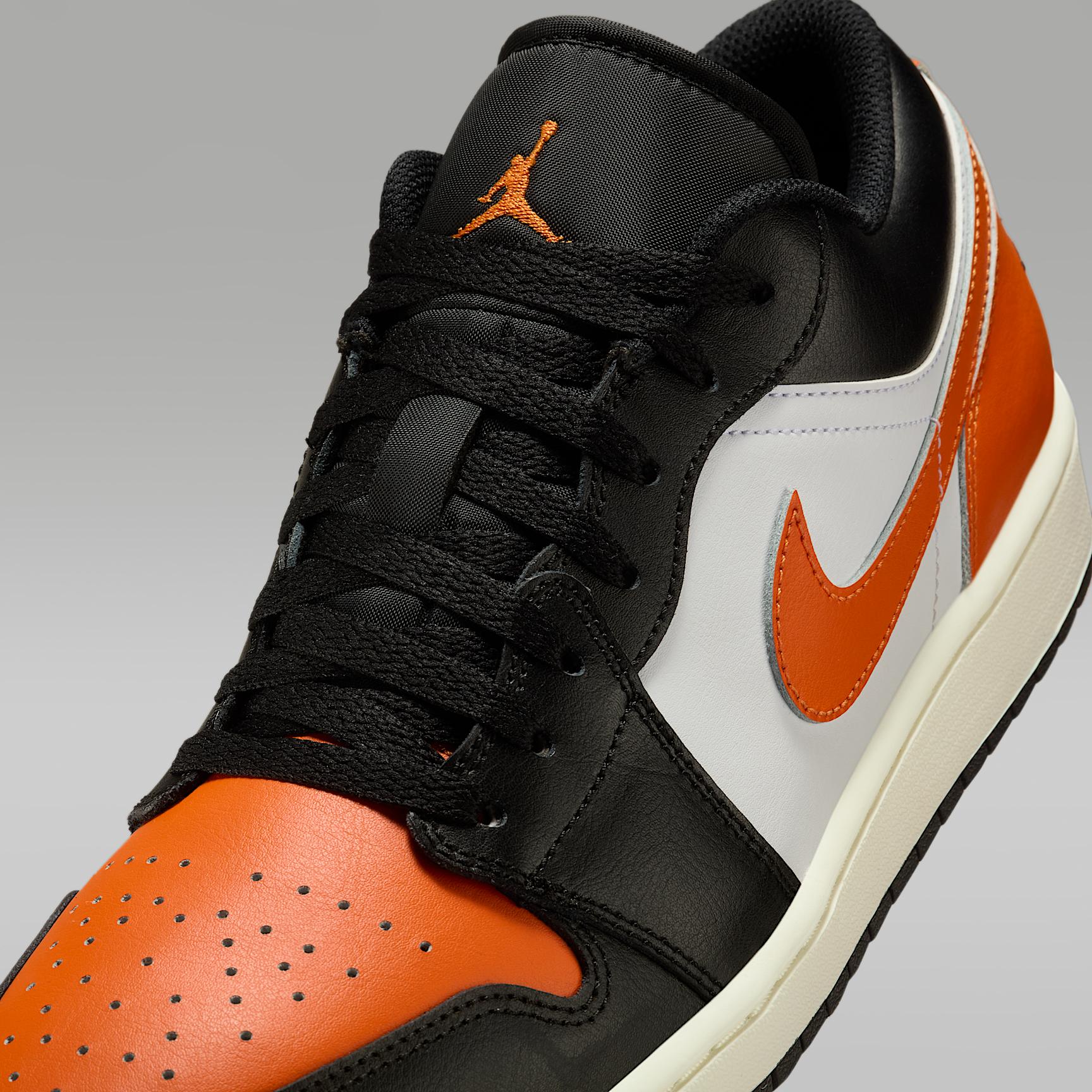 Mens Air Jordan 1 Low Shoes | 553558-081 Product Image