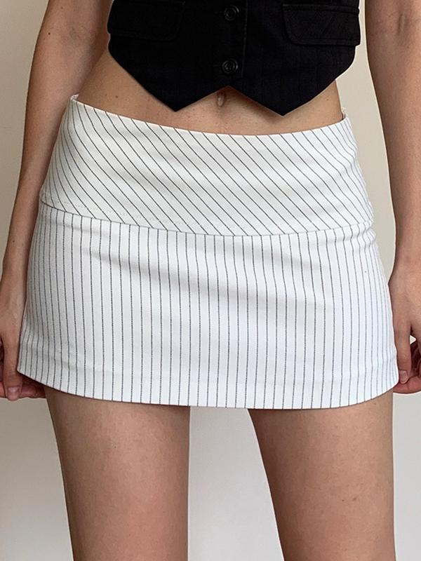 Black White Stripes Mini Skirt Product Image