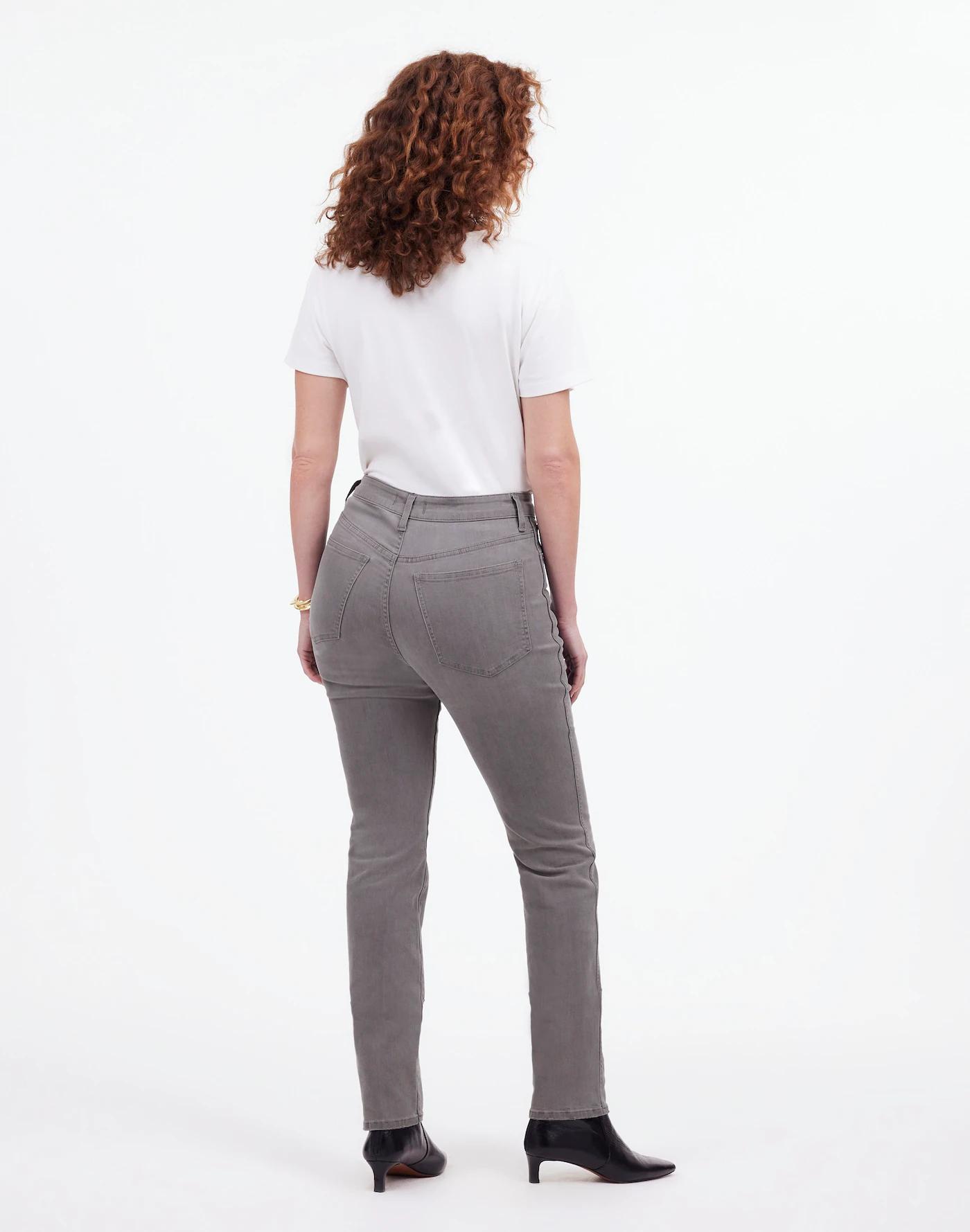 Curvy Stovepipe Jeans Product Image