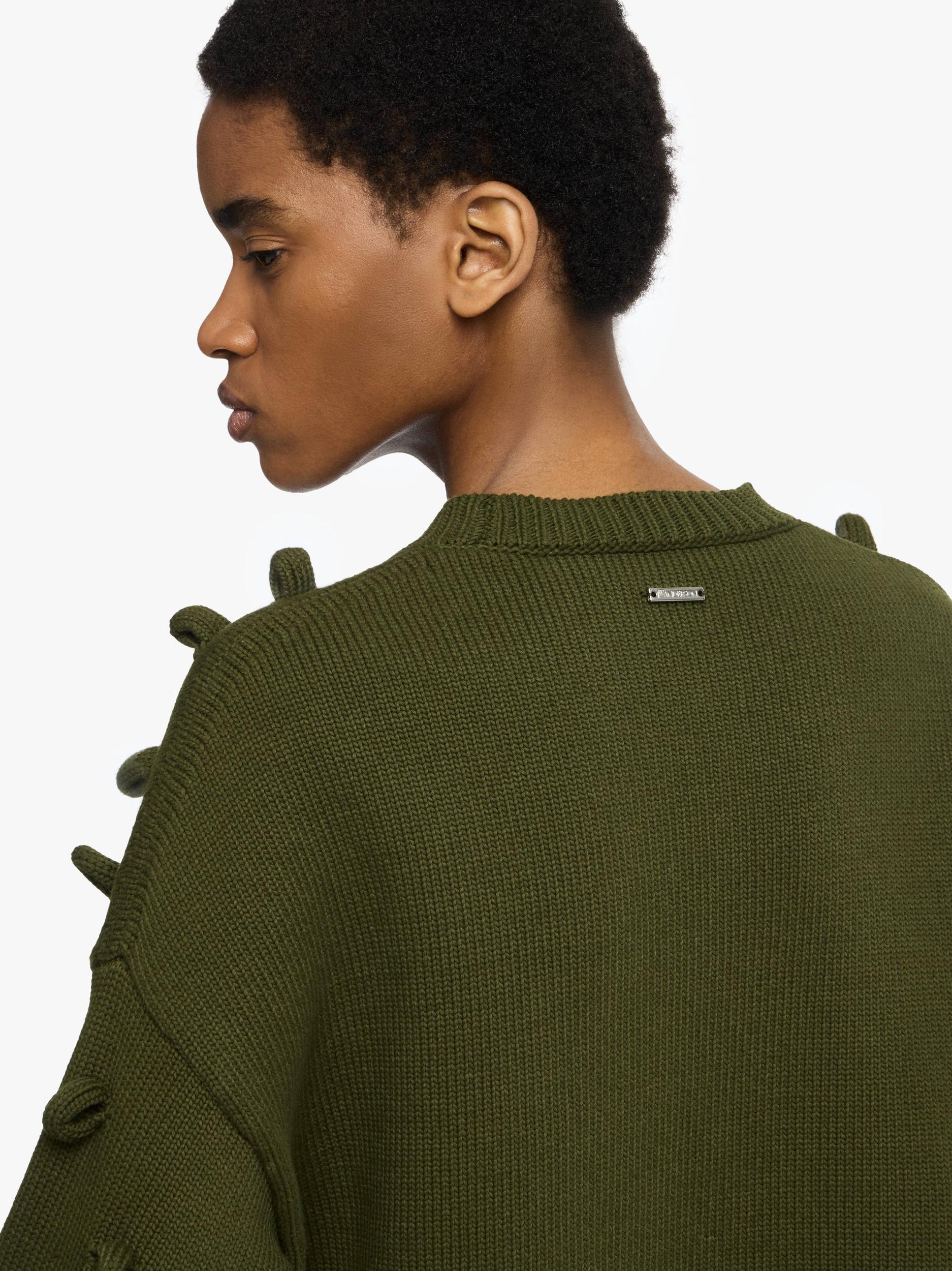 CROPPED LOOP JUMPER Product Image