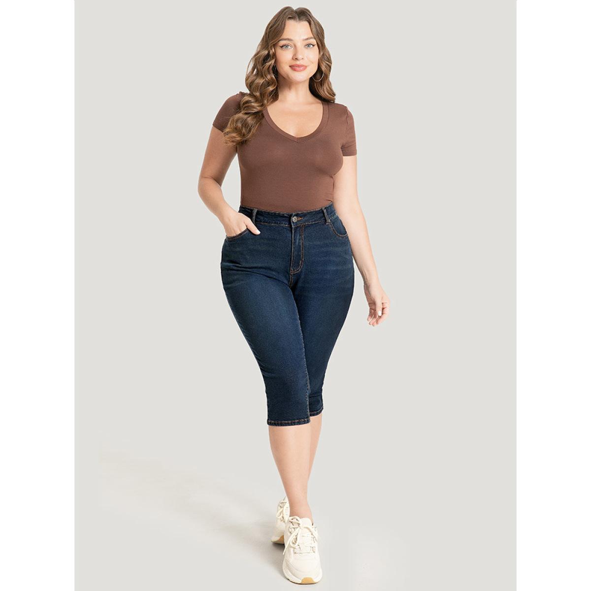 Plus Size Skinny Very Stretchy Dark Wash Split Knee Denim Shorts Women DarkBlue High stretch Dailywear Side seam pocket Casual Denim Shorts BloomChic 18/2X Product Image