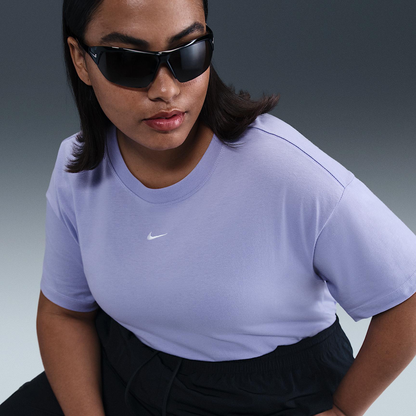 Women's Nike Sportswear Essential T-Shirt (Plus Size) Product Image