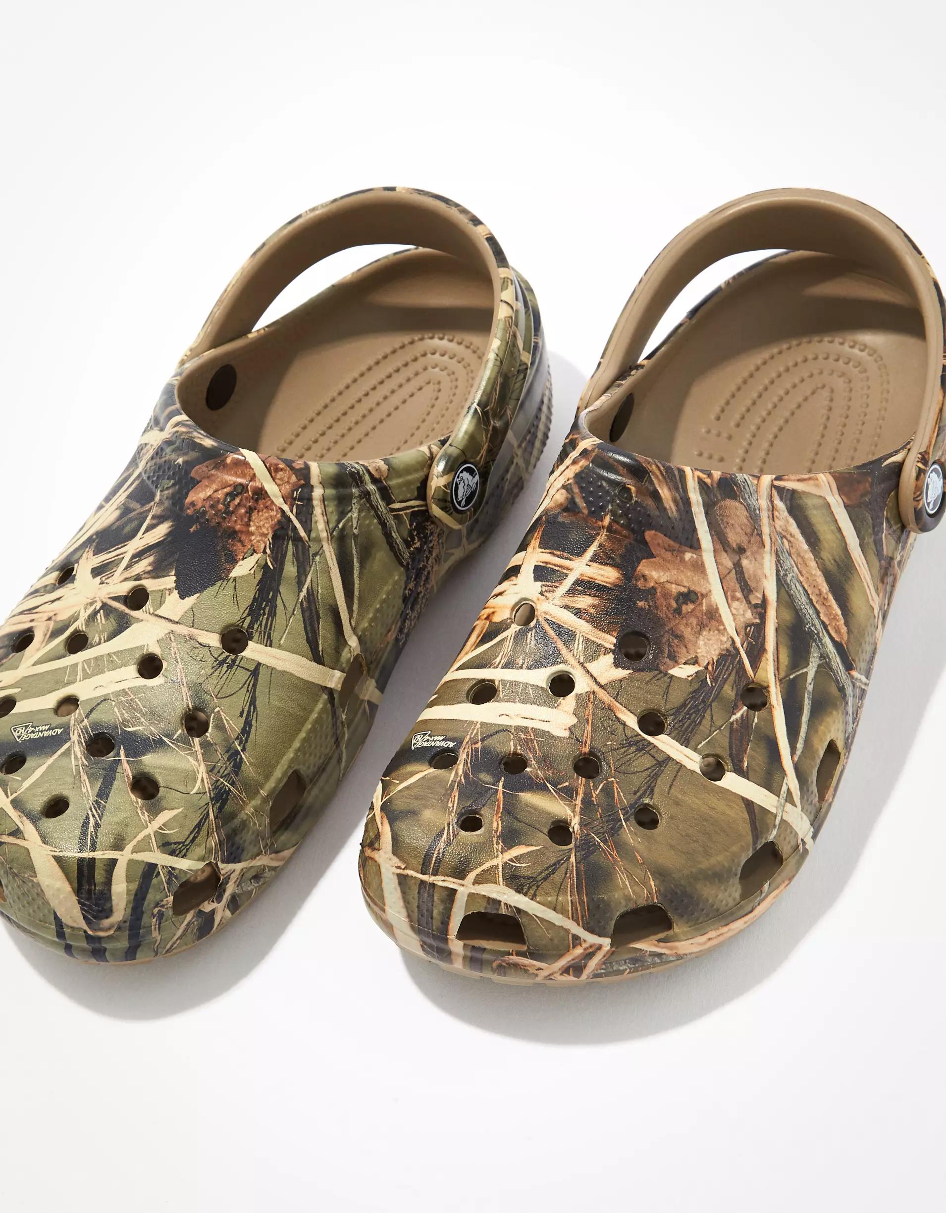 Crocs Men's Classic Realtree Clog Product Image