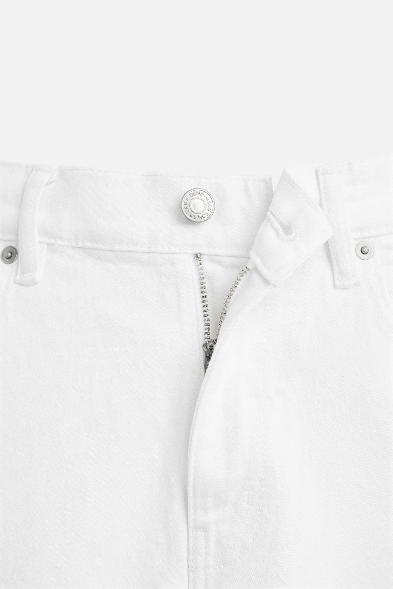 REGULAR FIT DENIM SHORTS Product Image