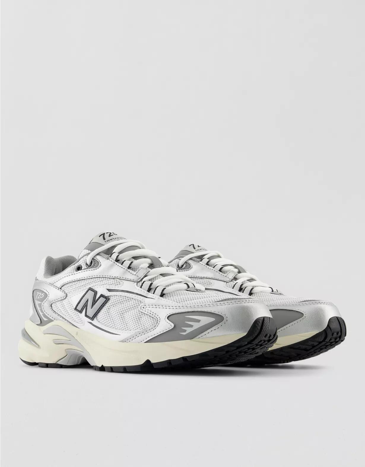 New Balance Men's 725 Sneaker Product Image