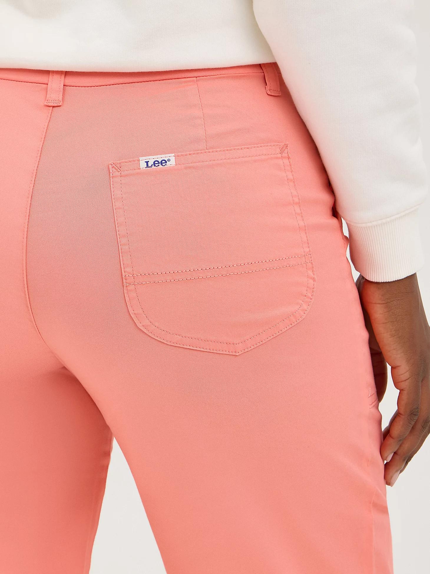 Women's Ultra Lux Comfort with Flex-to-Go Relaxed Fit Utility Skimmer | Women's Capris & Crops | Lee® Product Image