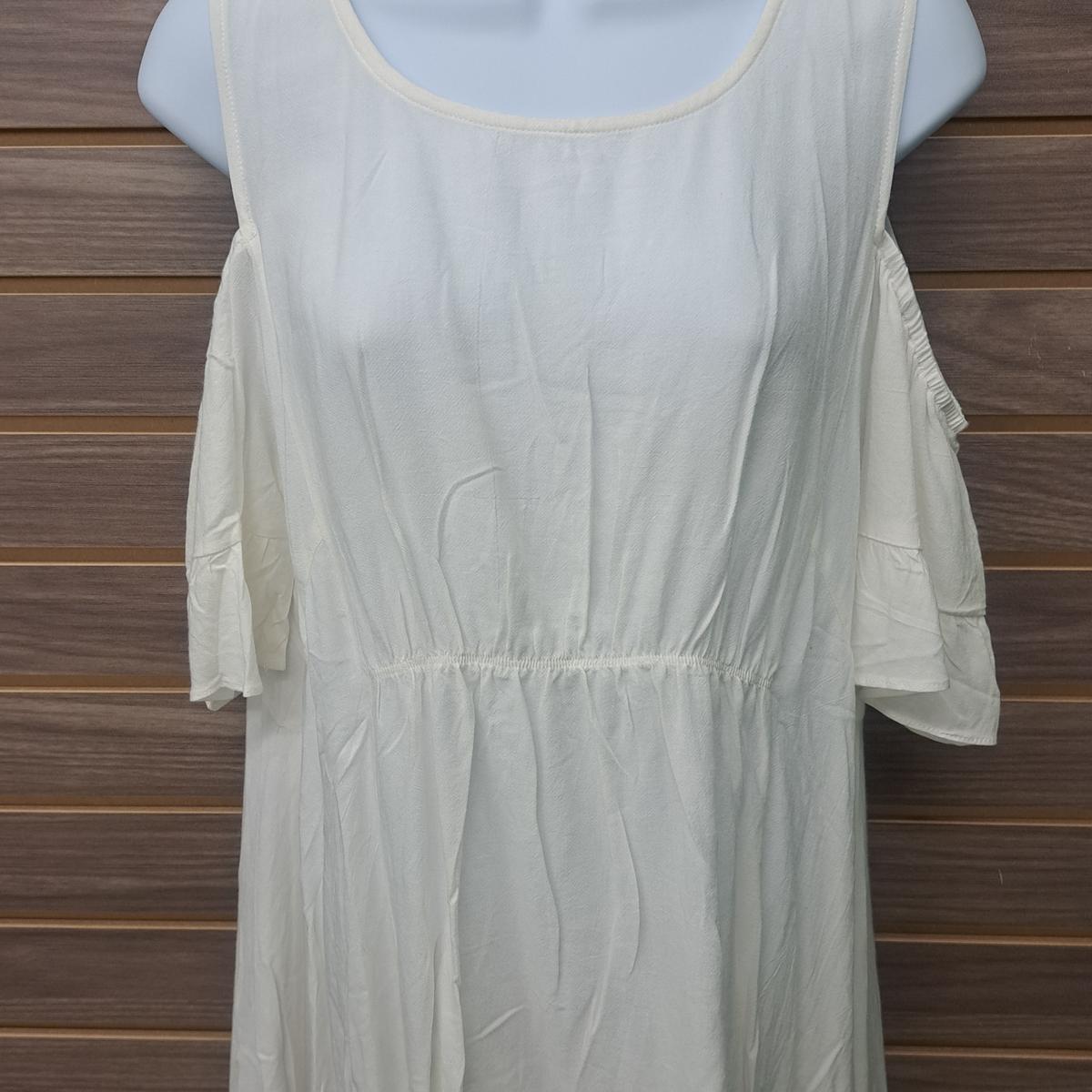 Flowy linen cold shoulder pull over blouse Product Image