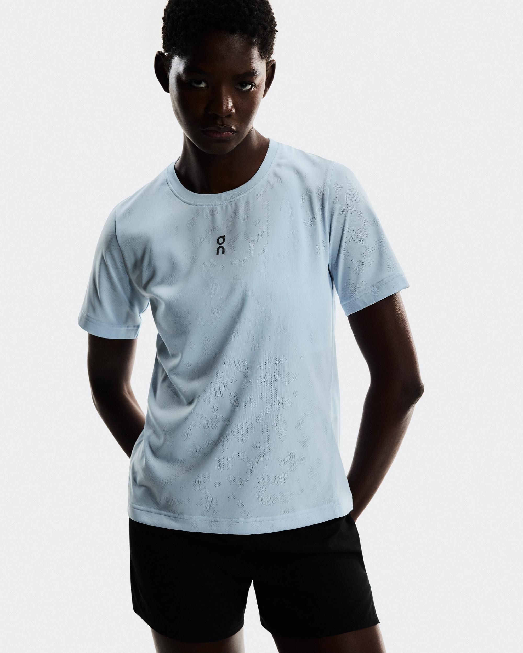 Trail-T: Lightweight Women’s Tee For Trail Running | On Product Image