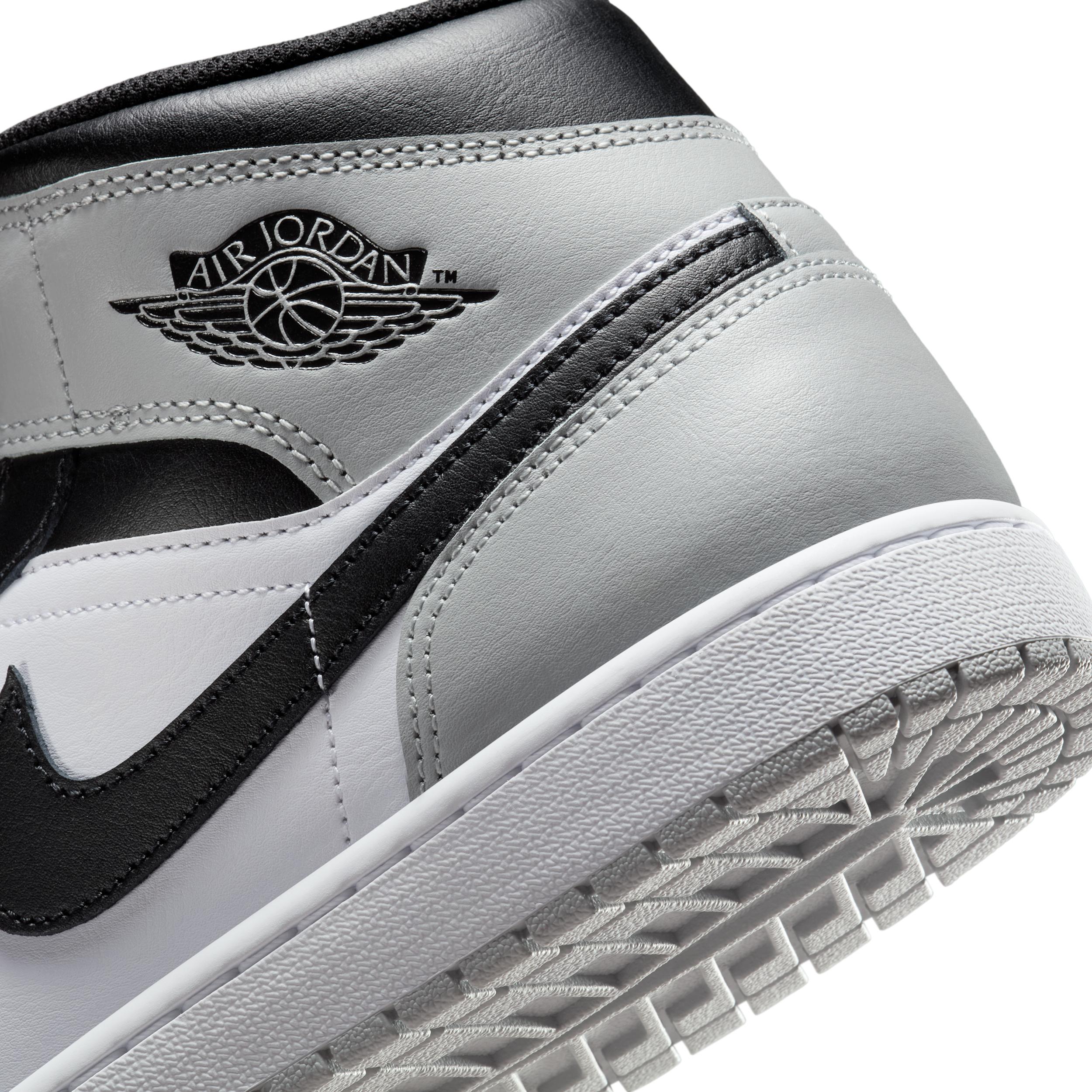 Men's Air Jordan 1 Mid Shoes Product Image