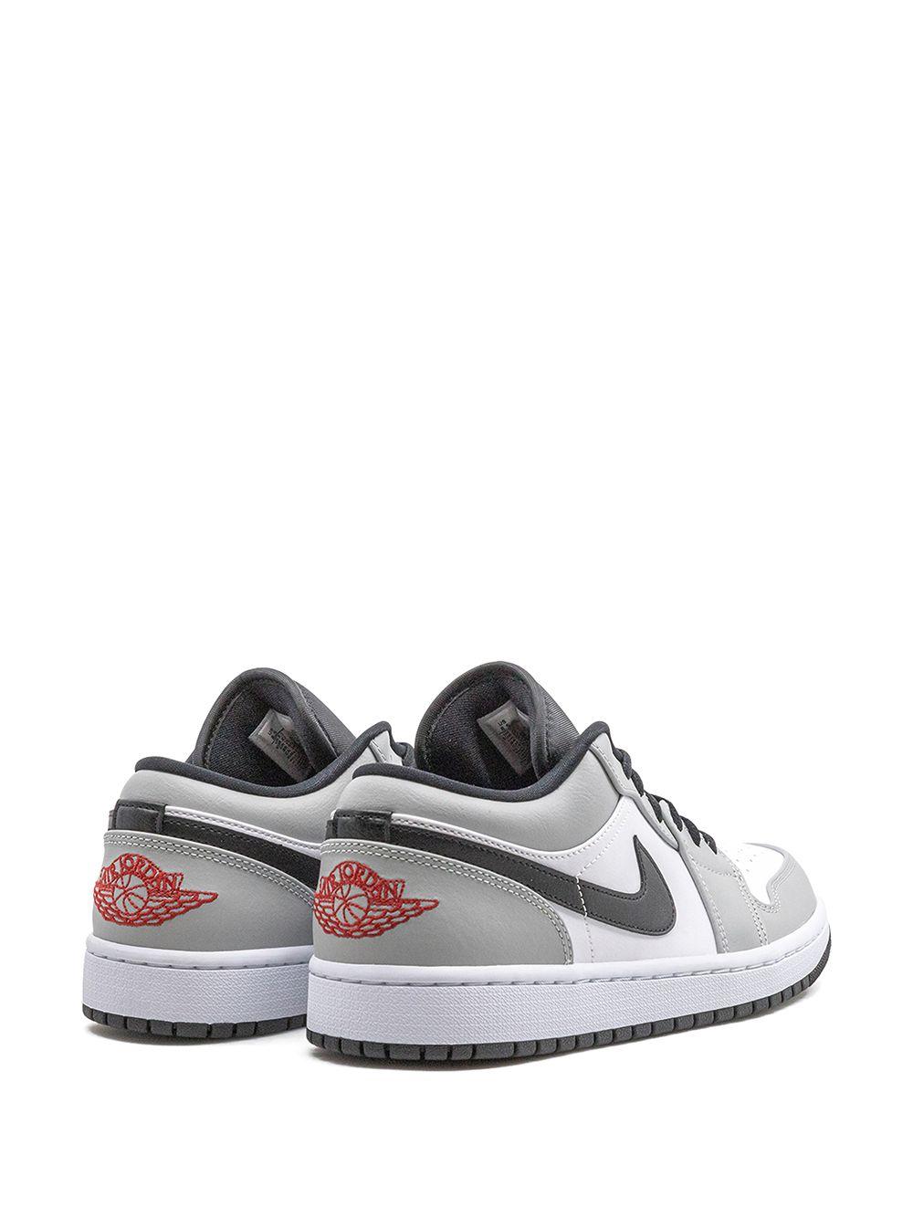 Air Jordan 1 Low "Light Smoke Grey" sneakers Product Image