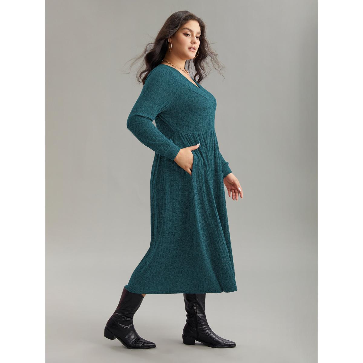 Plus Size Rib Knit Plain Plisse Long Sleeve Dress Aegean Women Leisure Rib Knit V-neck Long Sleeve Curvy Midi Dress BloomChic 26/4X Product Image