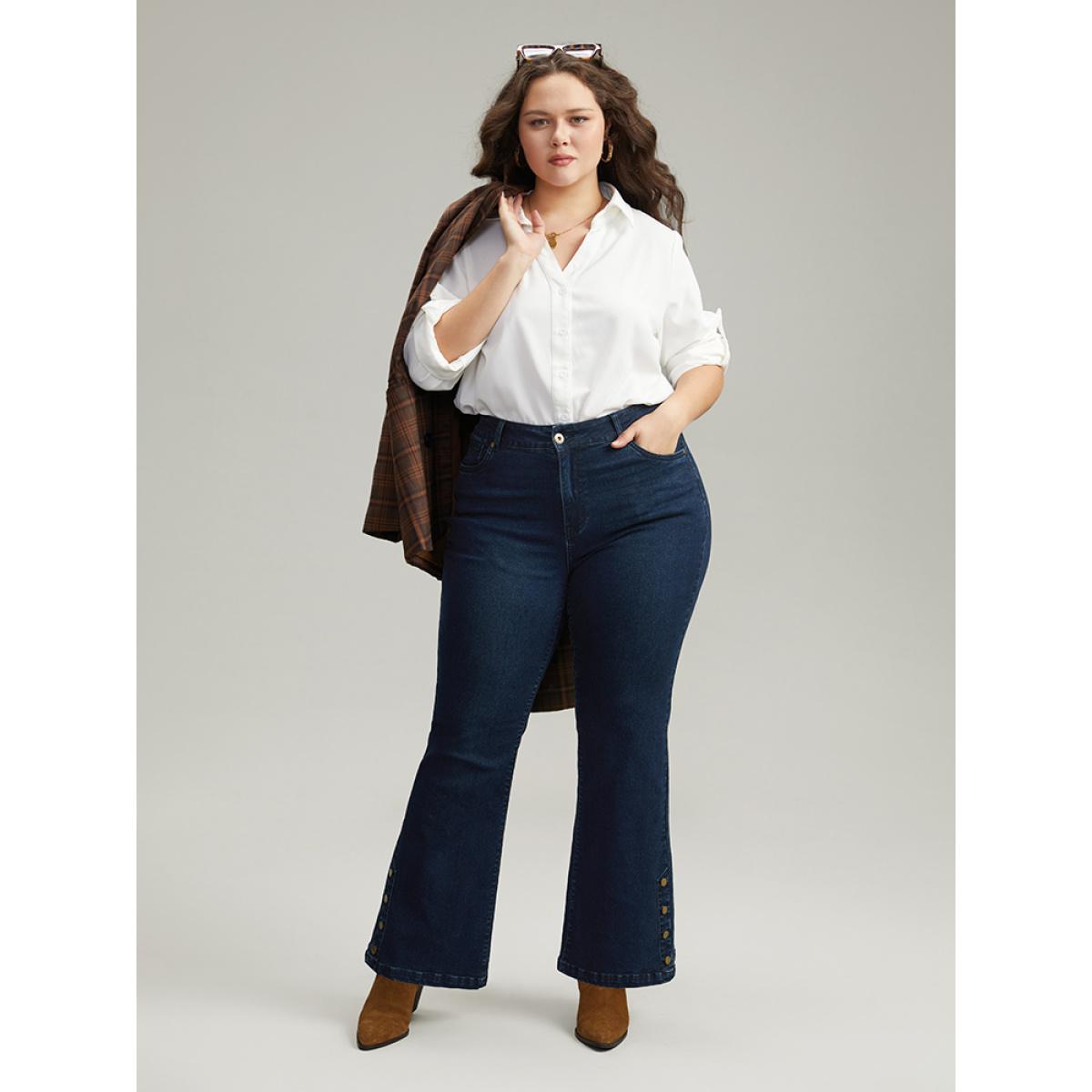 Plus Size Plain Button Detail Flare Leg Full Length Jeans Women Indigo Casual Plain Plain High stretch Pocket Jeans BloomChic 30/6X Product Image