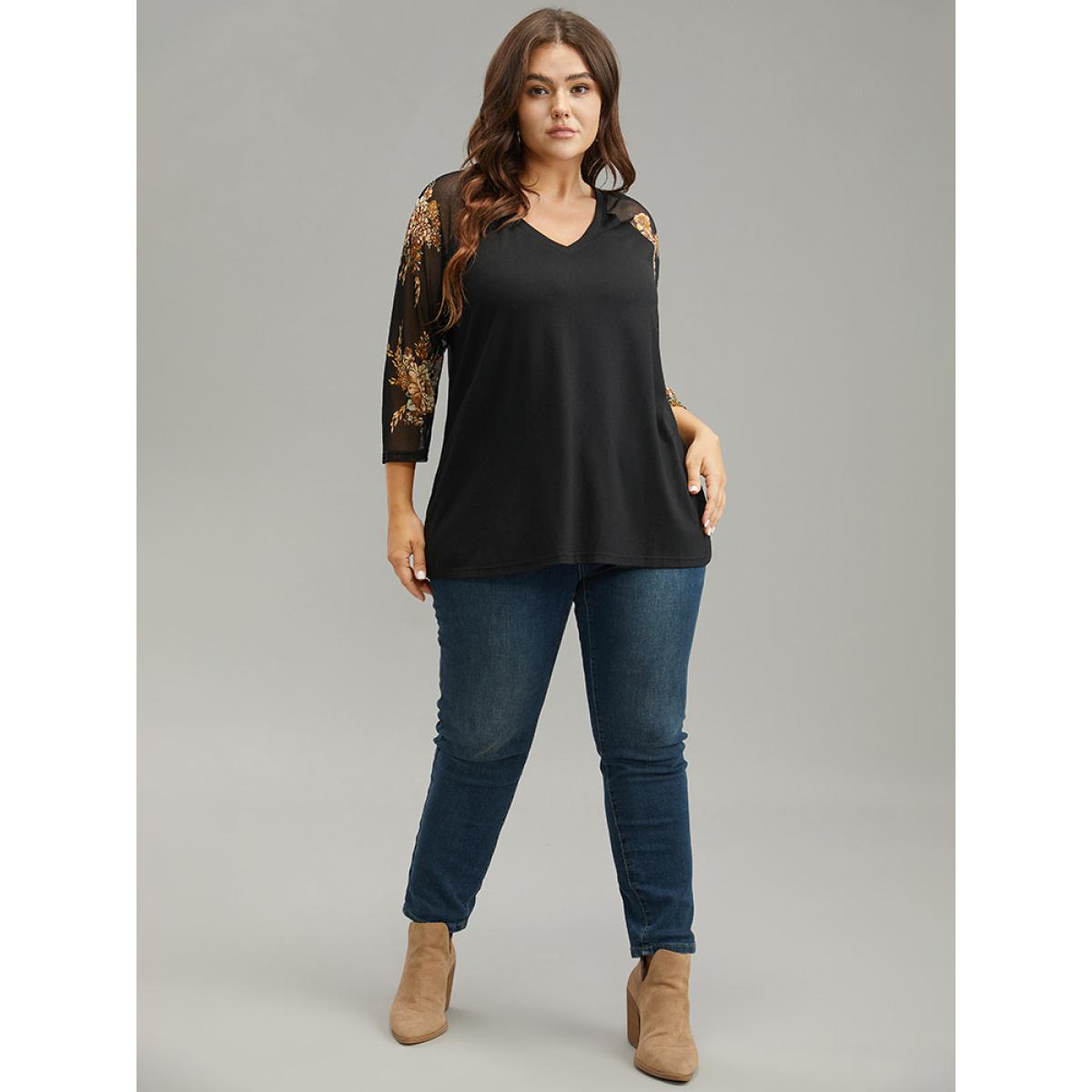 Plus Size Floral Print Patchwork Mesh T-shirt Black Women Casual See through Floral V-neck Dailywear T-shirts BloomChic 28/5X Product Image