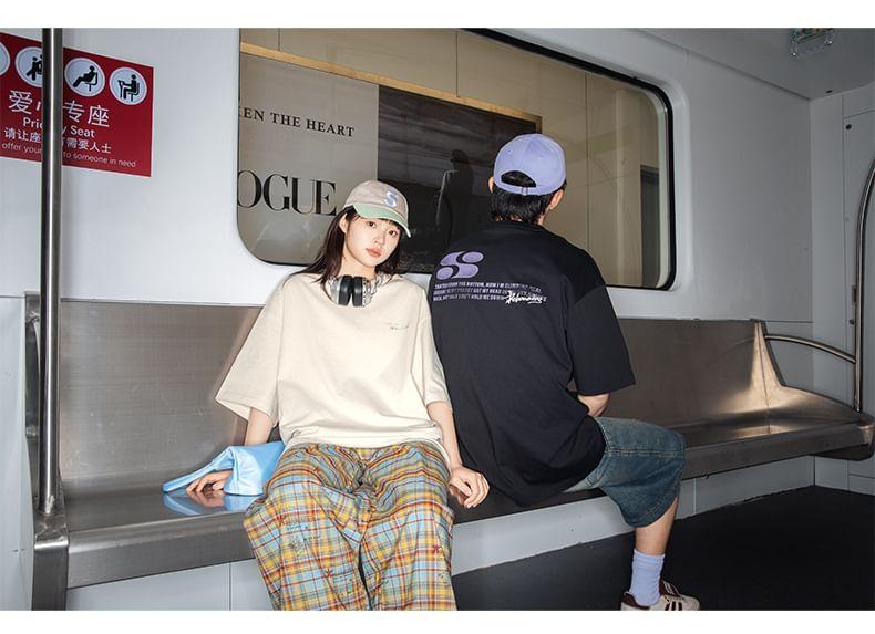 Short-Sleeve Crew Neck Lettering Oversized T-Shirt Product Image